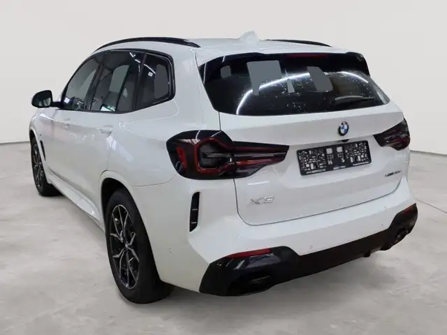 BMW X3 view 5