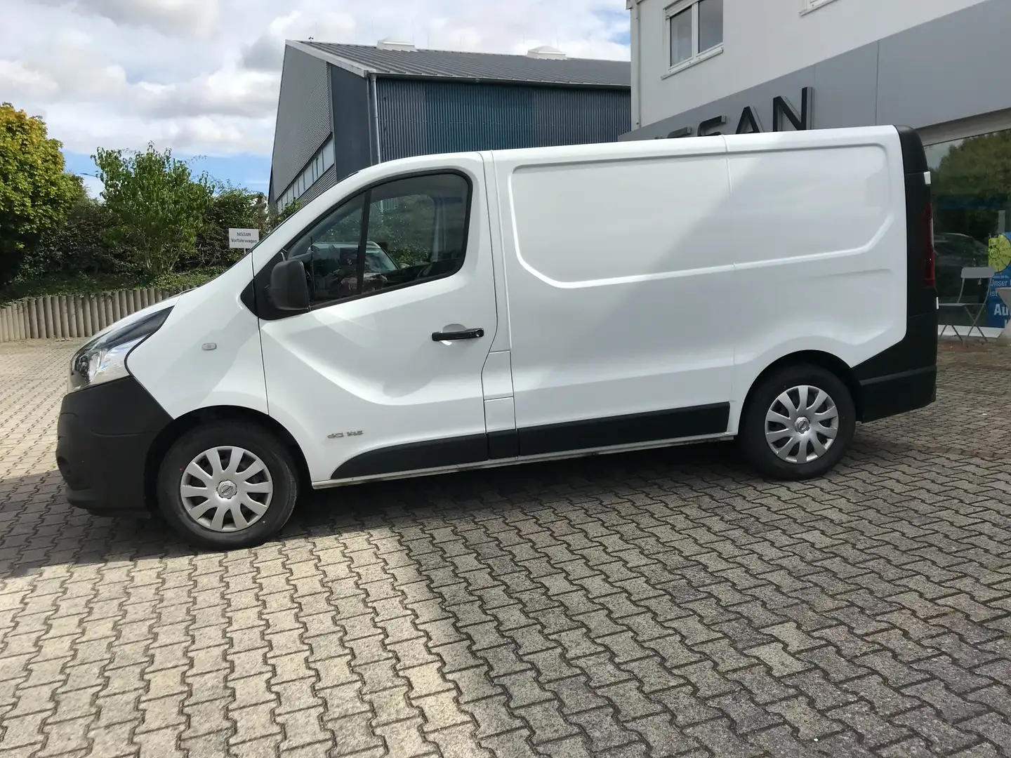 Nissan NV300 NV300 L1H1 2,7 dCi 145 Comfort Blanc - 2