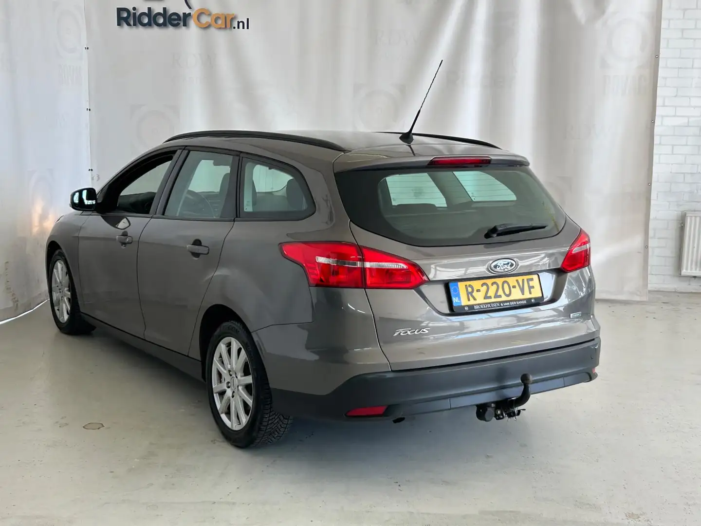 Ford Focus Wagon 1.0 Trend|AUTOMAAT|ELEK RAMEN|TREKHAAK|AIRCO Braun - 2