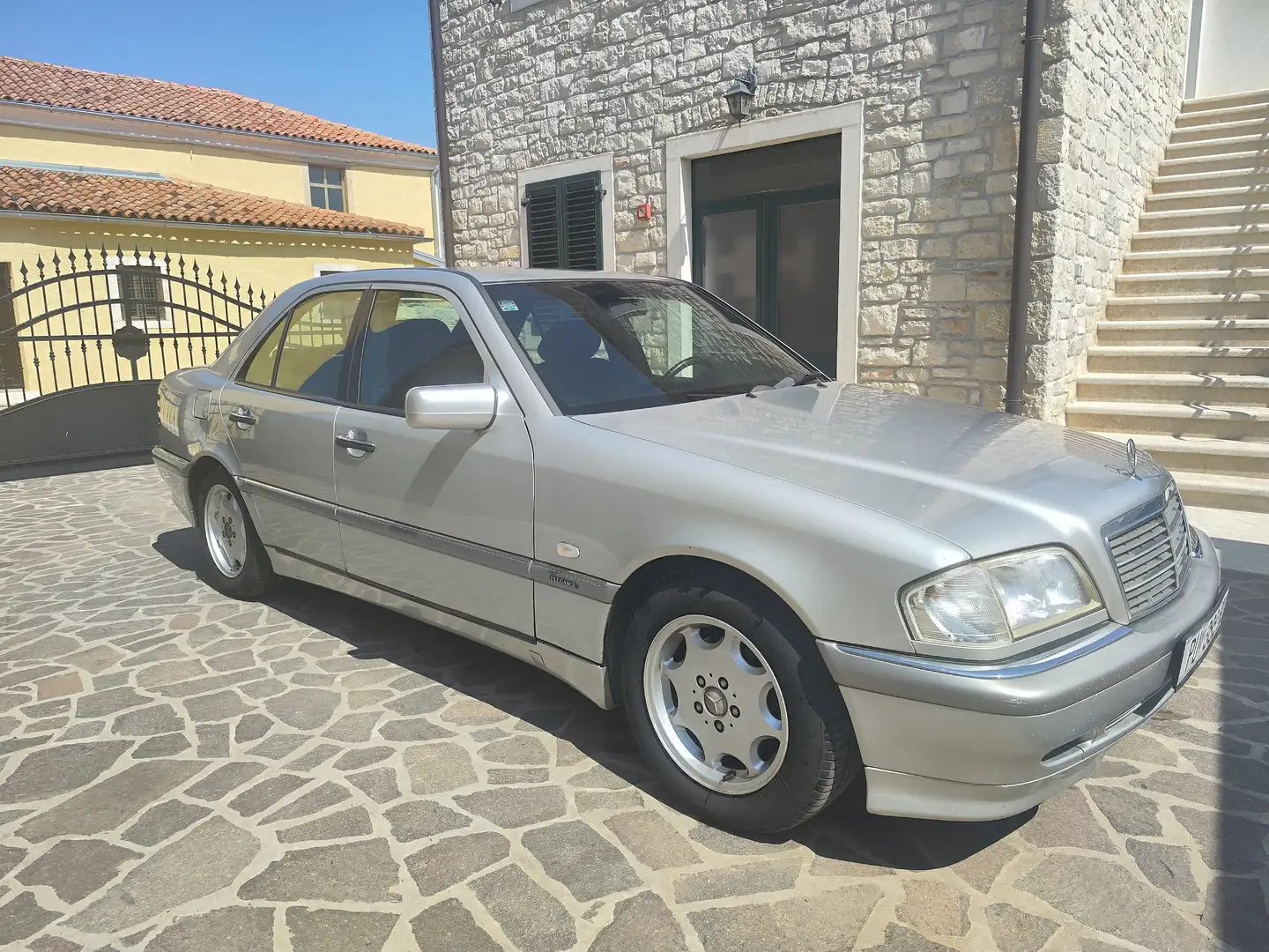Mercedes-Benz C 200 C 200 k Elegance Grigio - 1