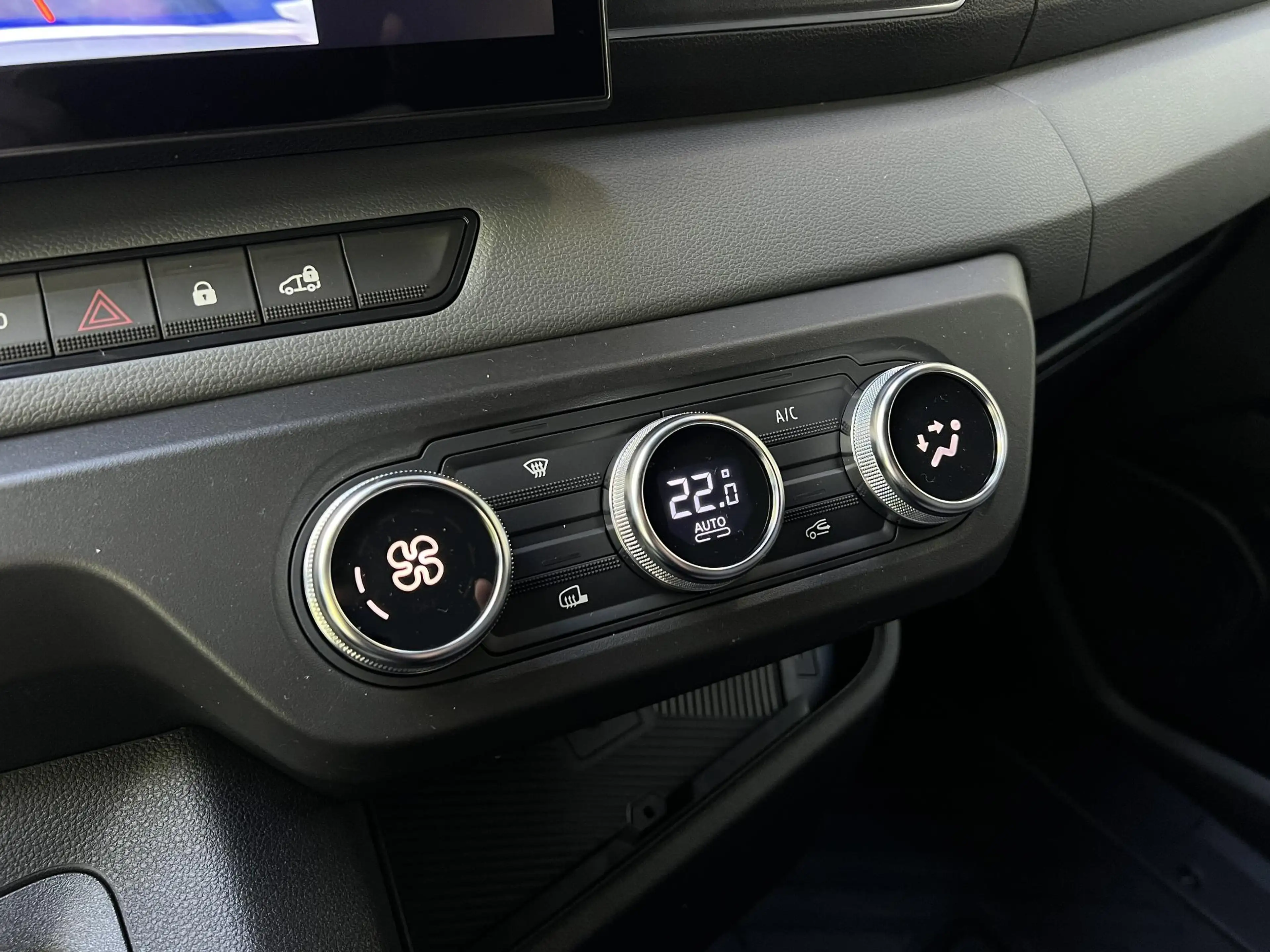 Nissan Interstar Interstar-e L2H2 Limited 87 kWh | DEMO — photo 13
