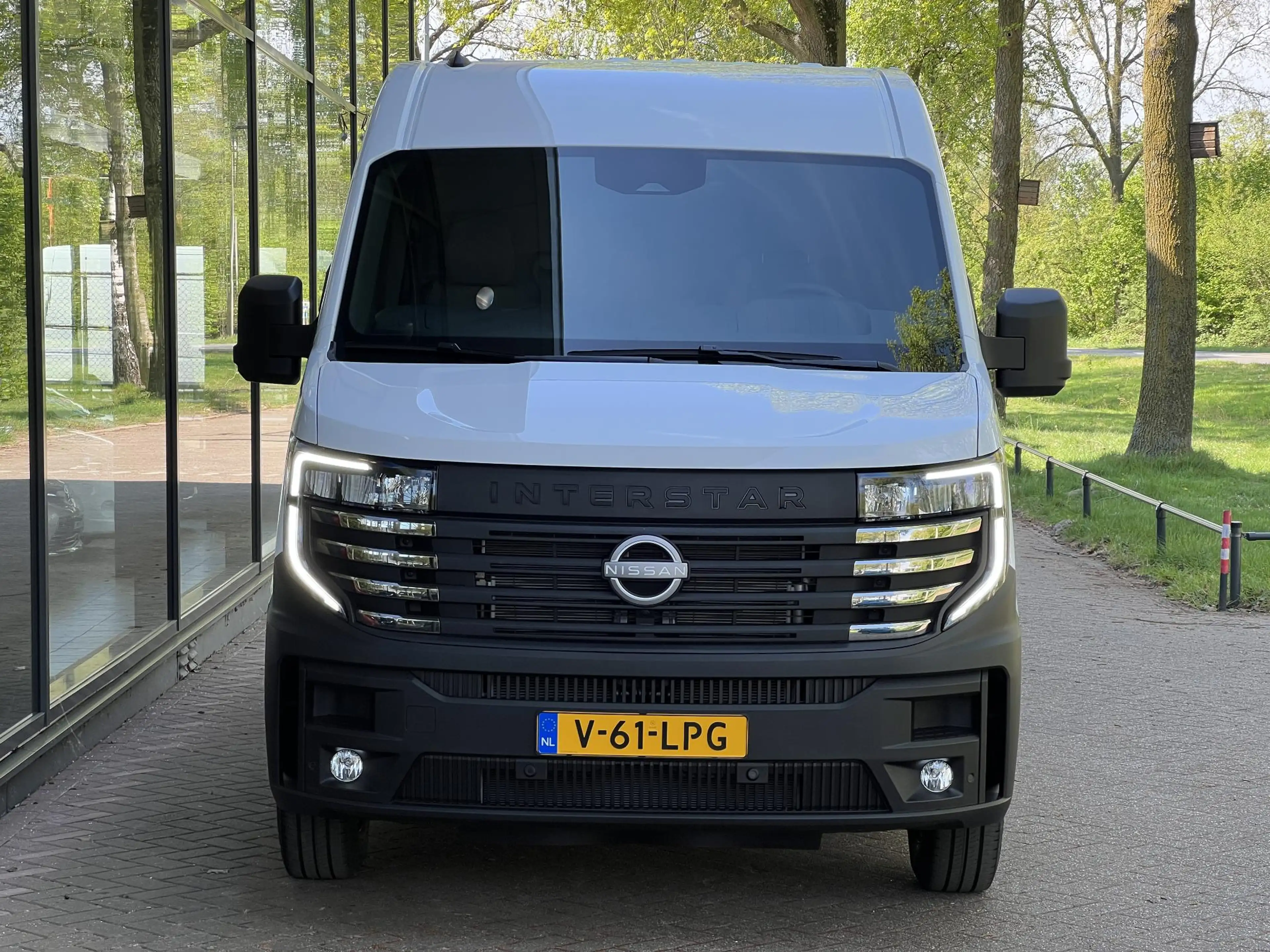 Nissan Interstar Interstar-e L2H2 Limited 87 kWh | DEMO — photo 15