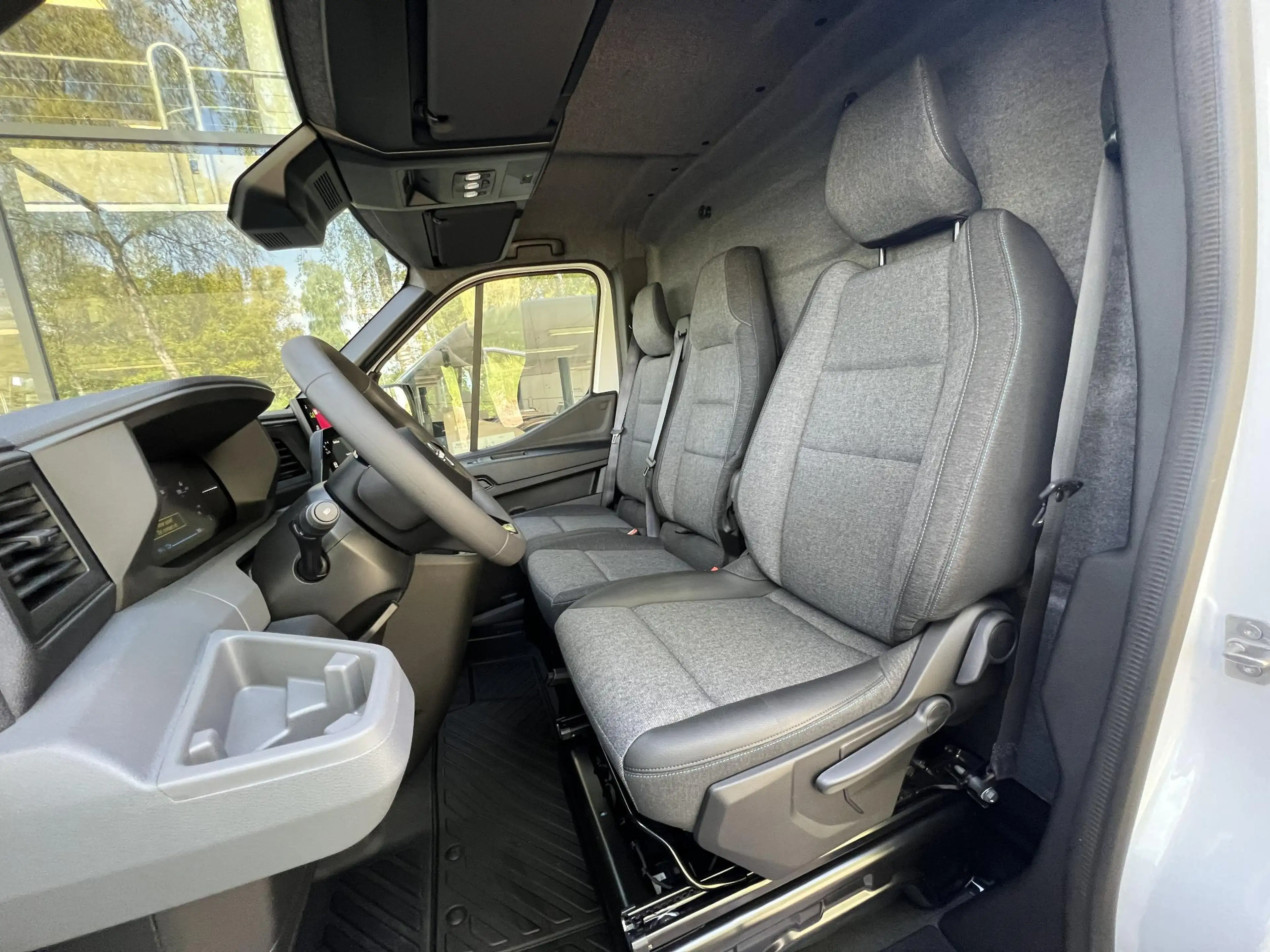 Nissan Interstar Interstar-e L2H2 Limited 87 kWh | DEMO — photo 6