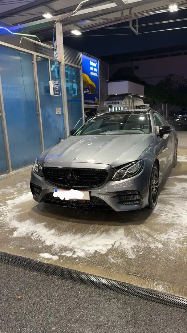 Mercedes-Benz E 220 d 4MATIC Aut. - 1
