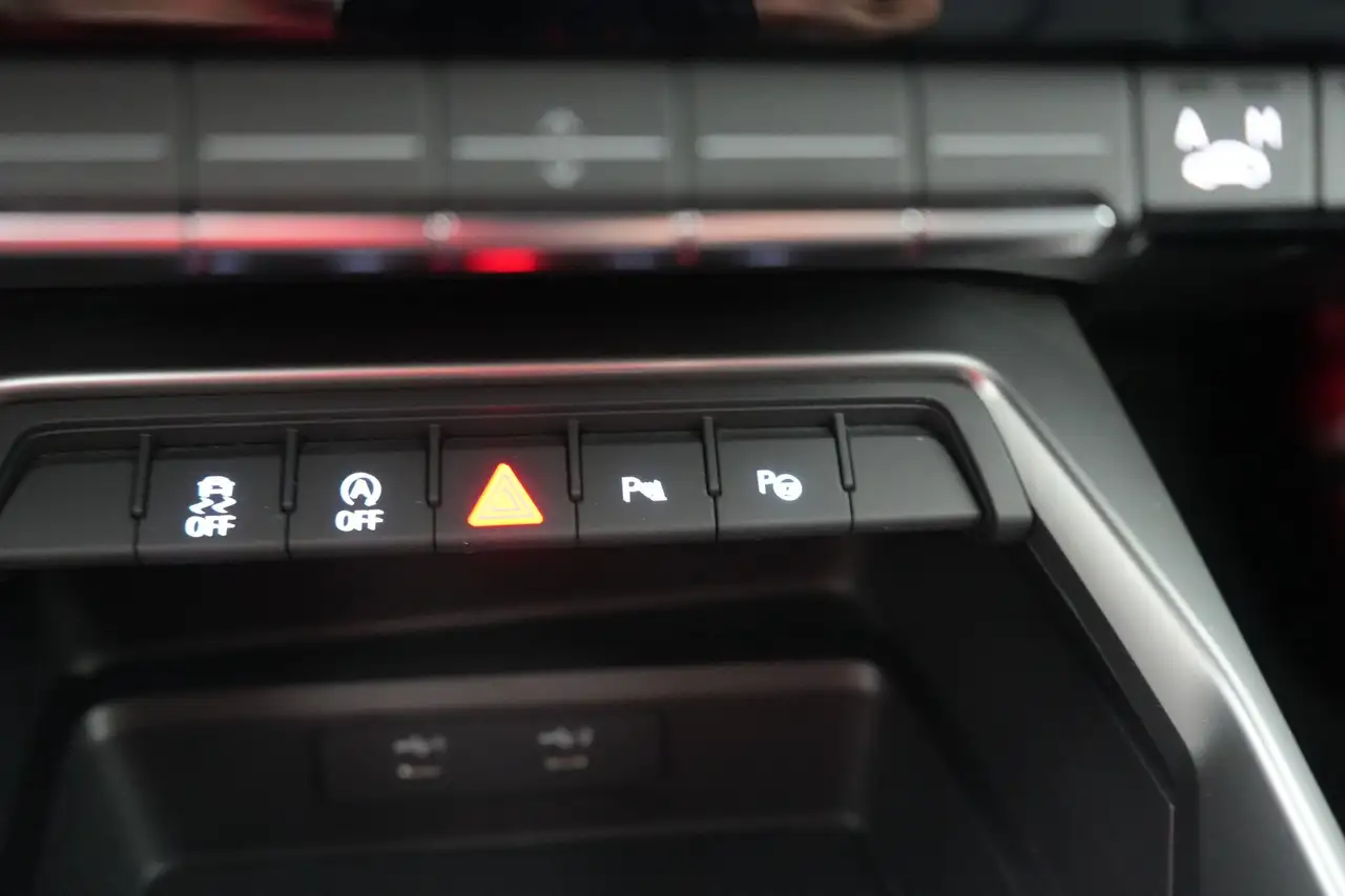 Audi A3 Sedan 30 TDi S-Tronic Business Ed. Platinum LEDER/, миниатюра 25