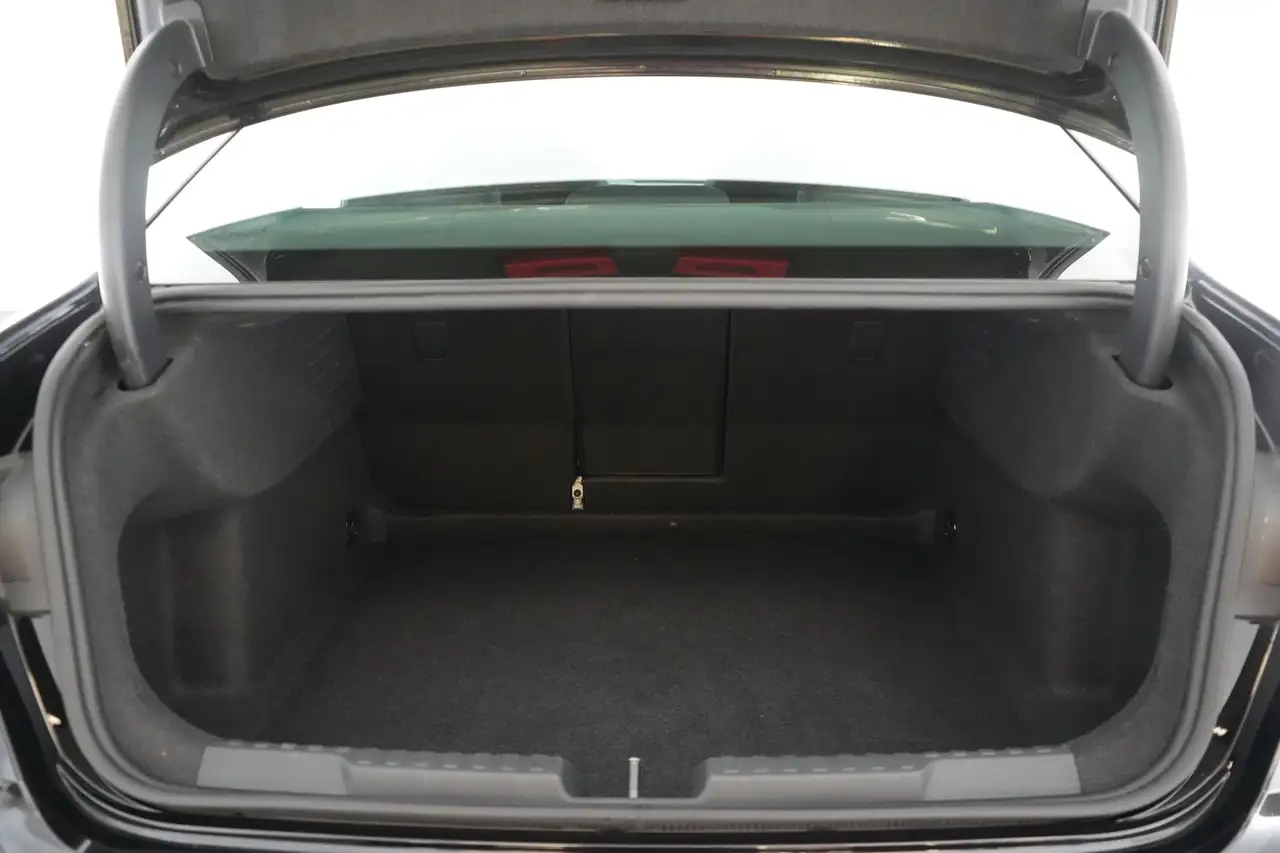 Audi A3 Sedan 30 TDi S-Tronic Business Ed. Platinum LEDER/, миниатюра 21