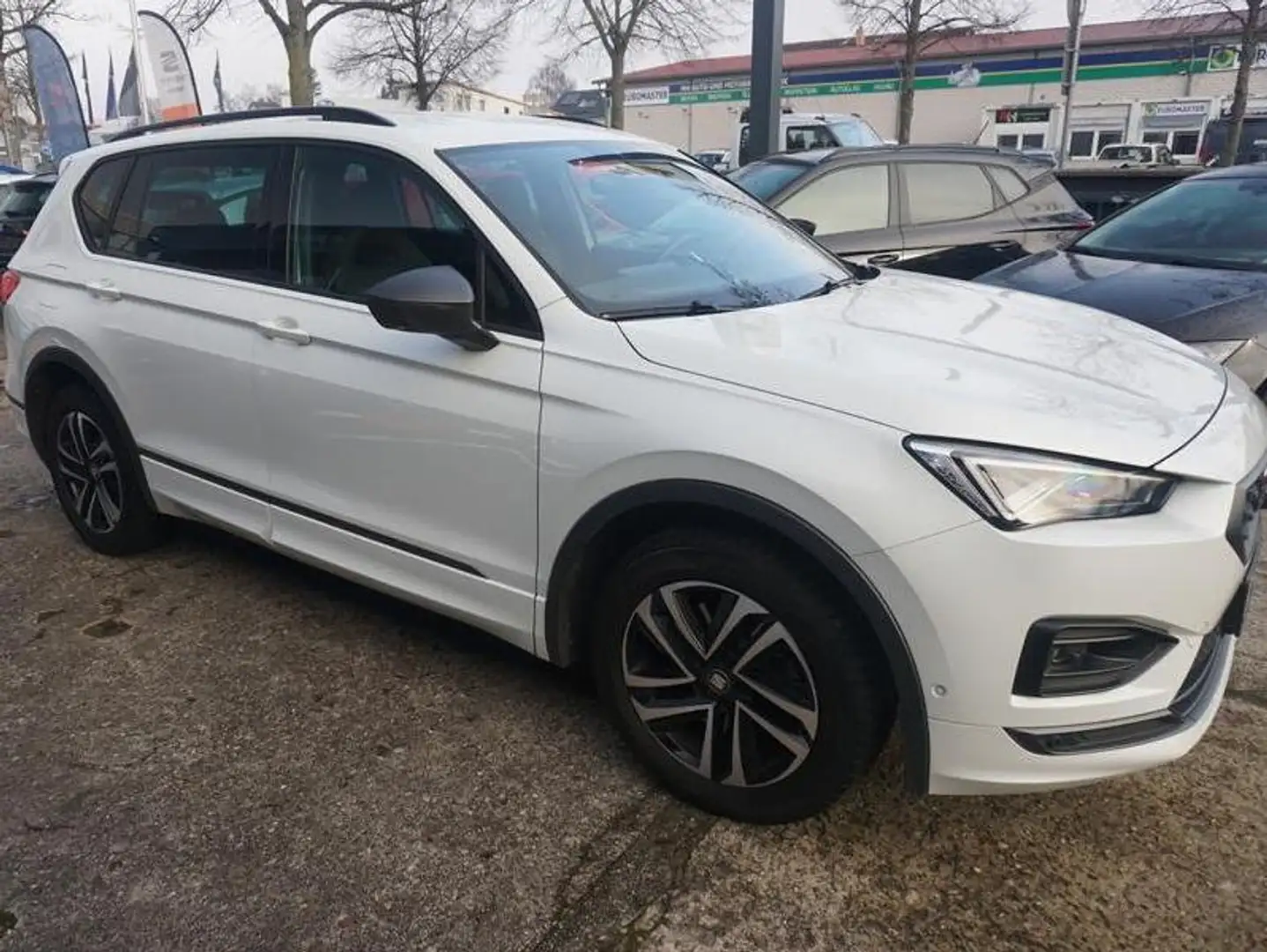 SEAT Tarraco FR 4Drive AHK,NAVI Weiß - 1