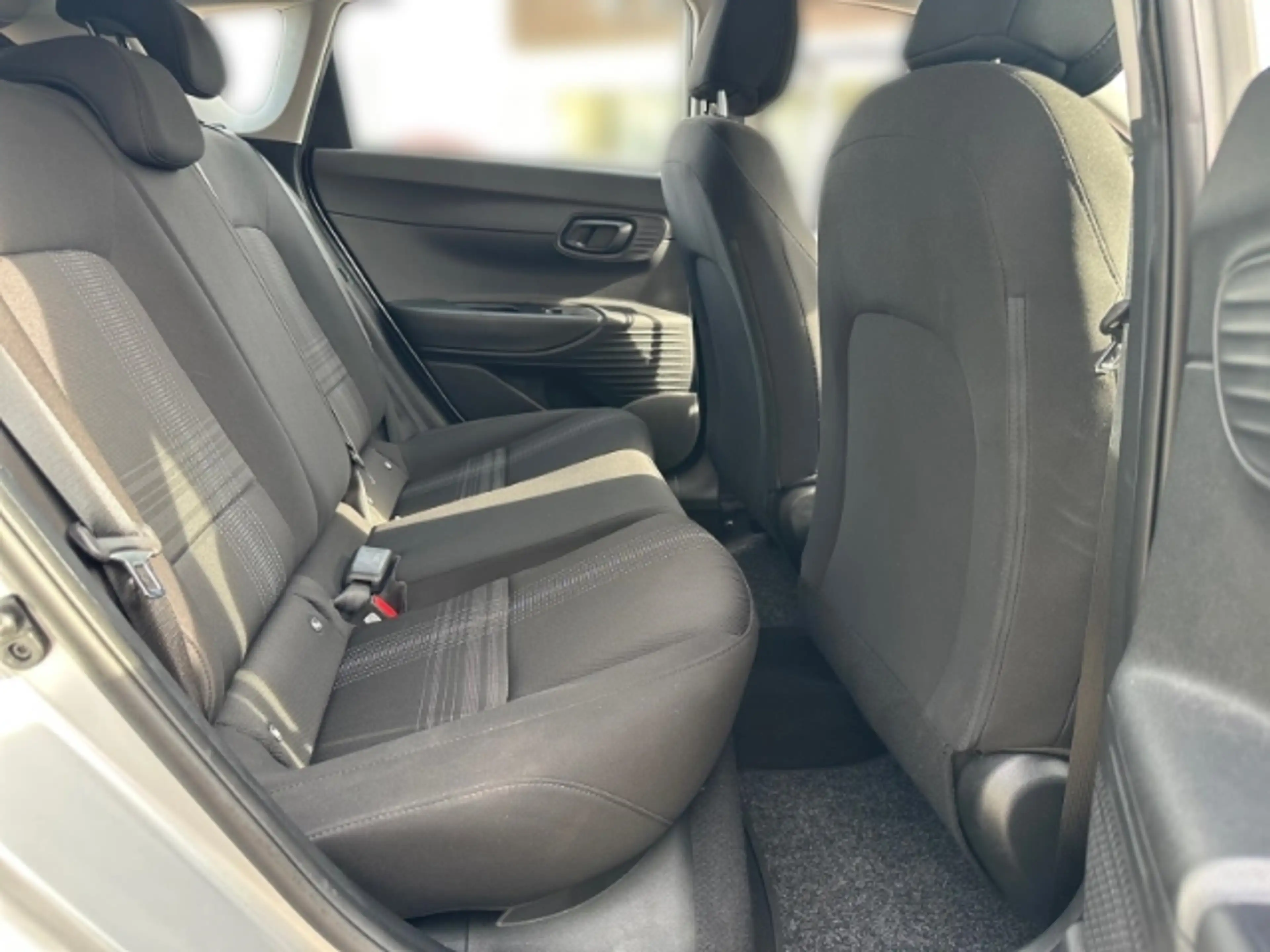 Hyundai BAYON Pure 2WD Apple CarPlay Android Auto DAB Spurhaltea — photo 13