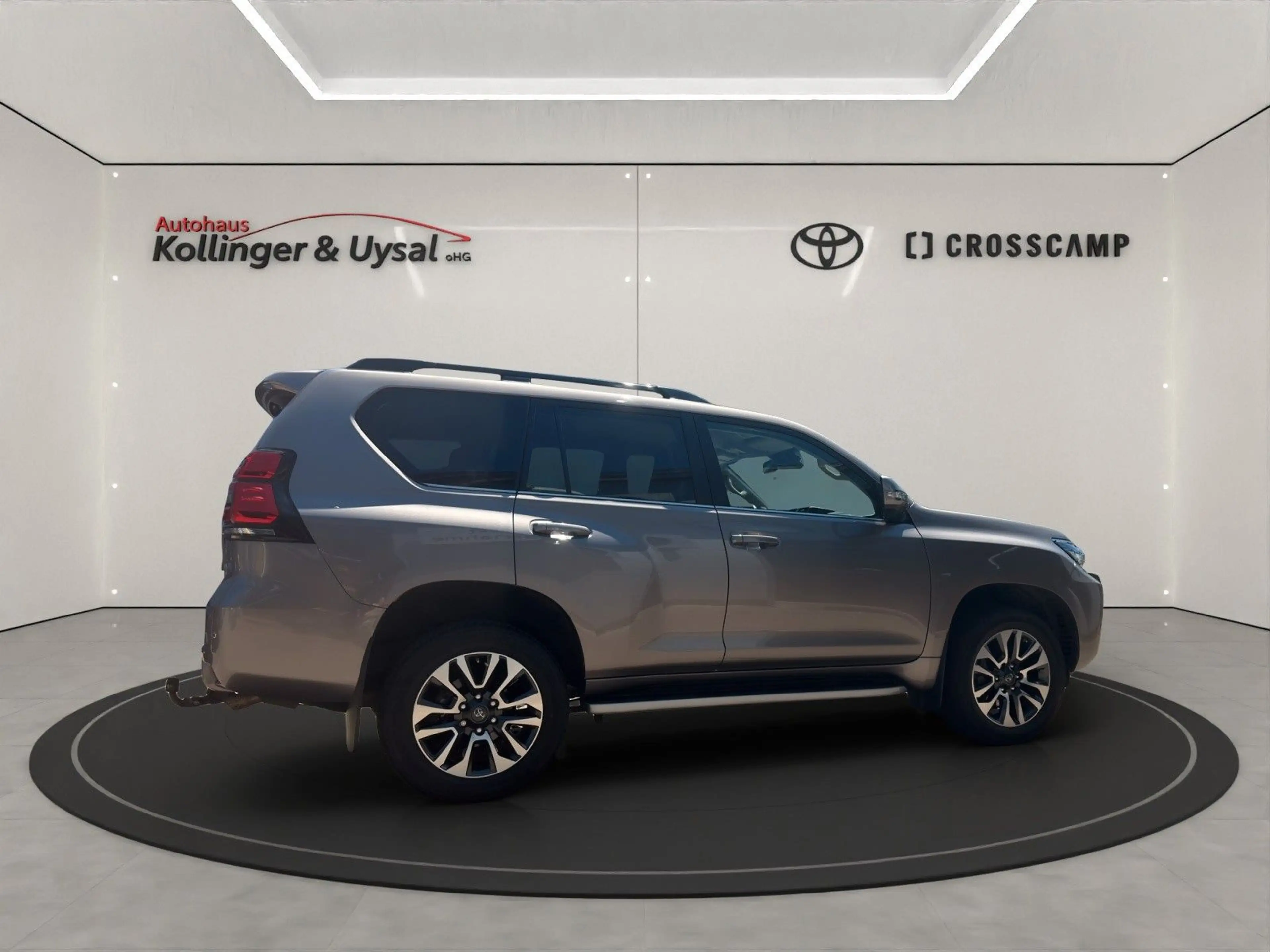 Toyota Land Cruiser 2.8 D-4D Executive Automatik — photo 2