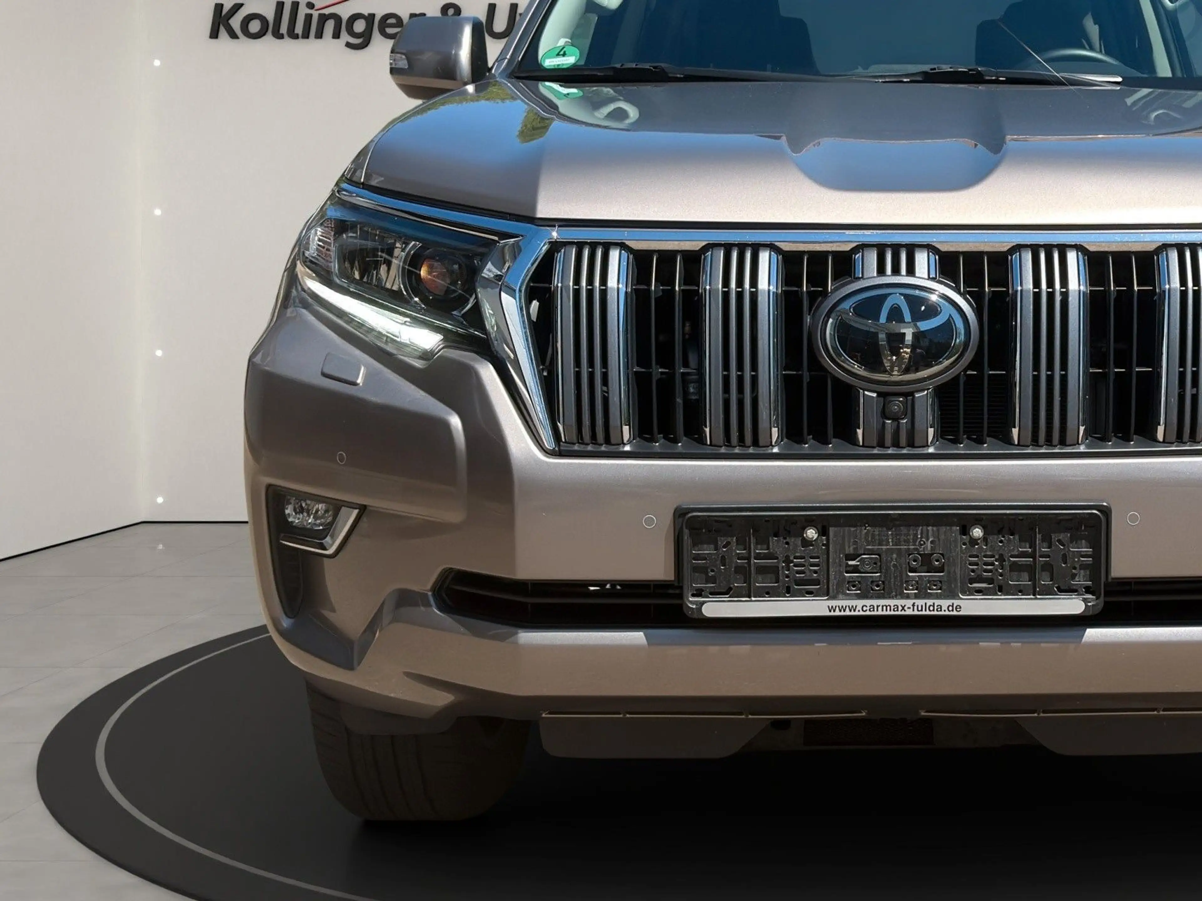 Toyota Land Cruiser 2.8 D-4D Executive Automatik — photo 15