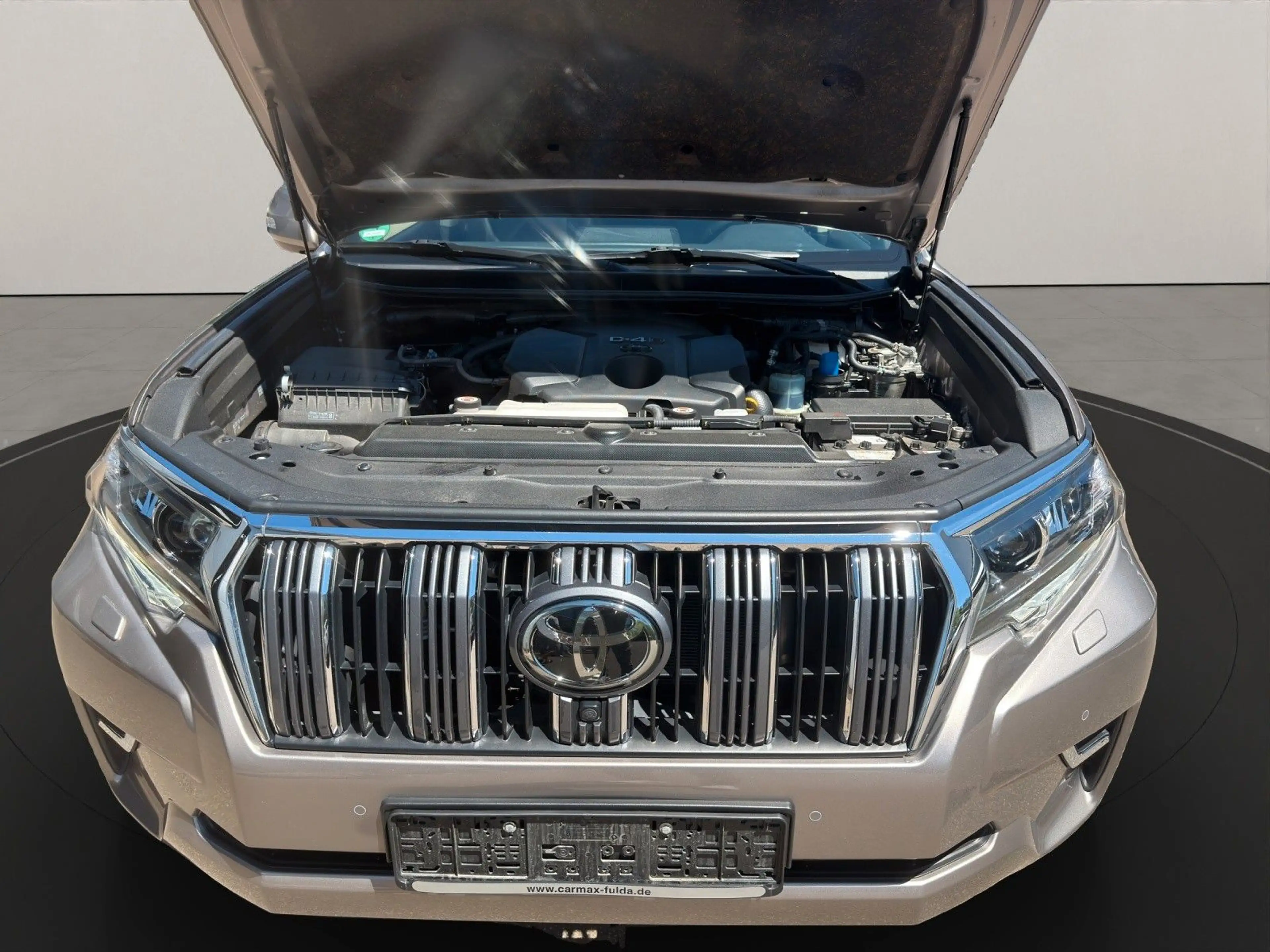 Toyota Land Cruiser 2.8 D-4D Executive Automatik — photo 9