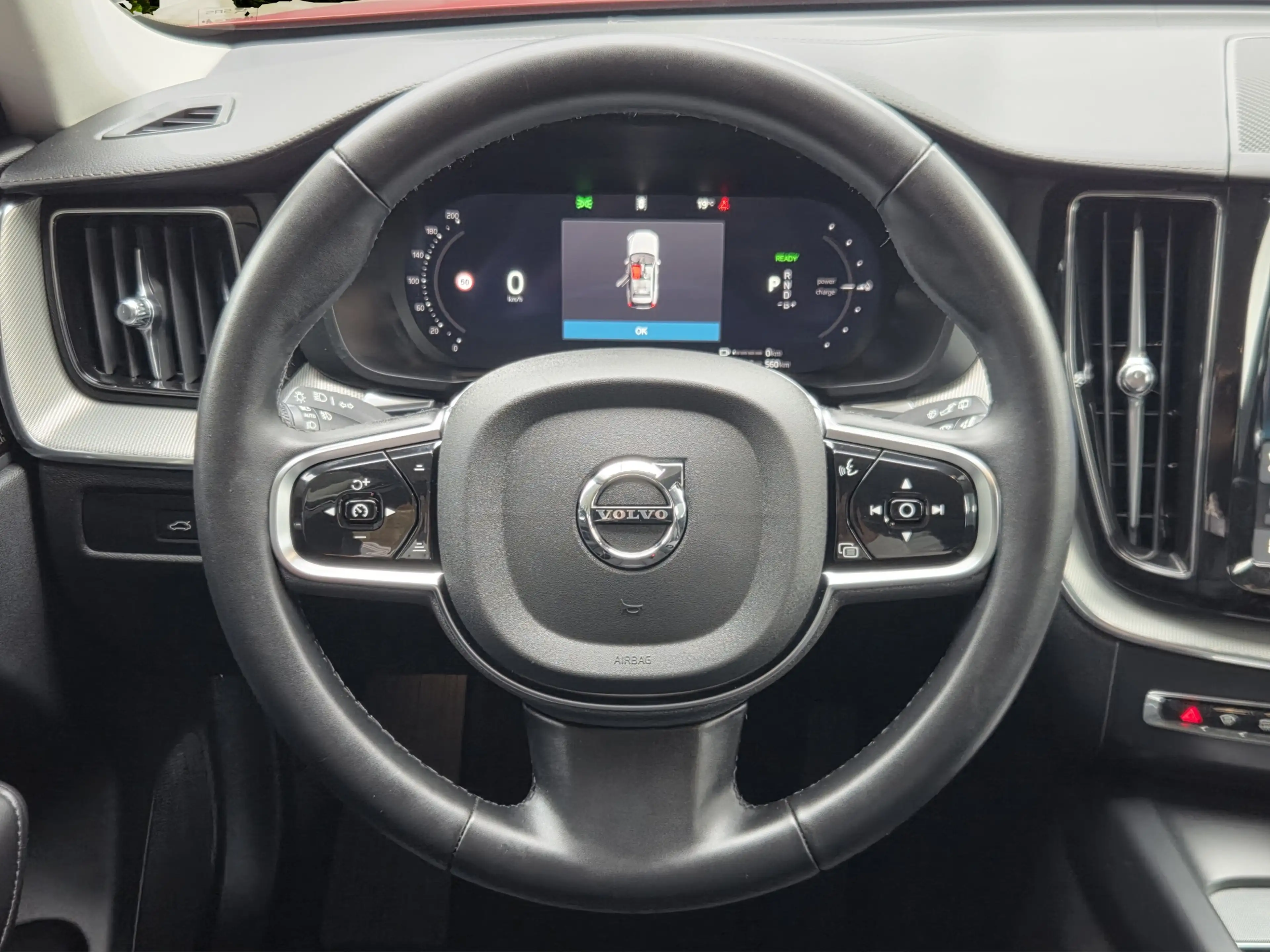 Volvo XC60 2.0 T6 Plug-in hybrid AWD Ultimate Dark | Trekhaak — photo 12