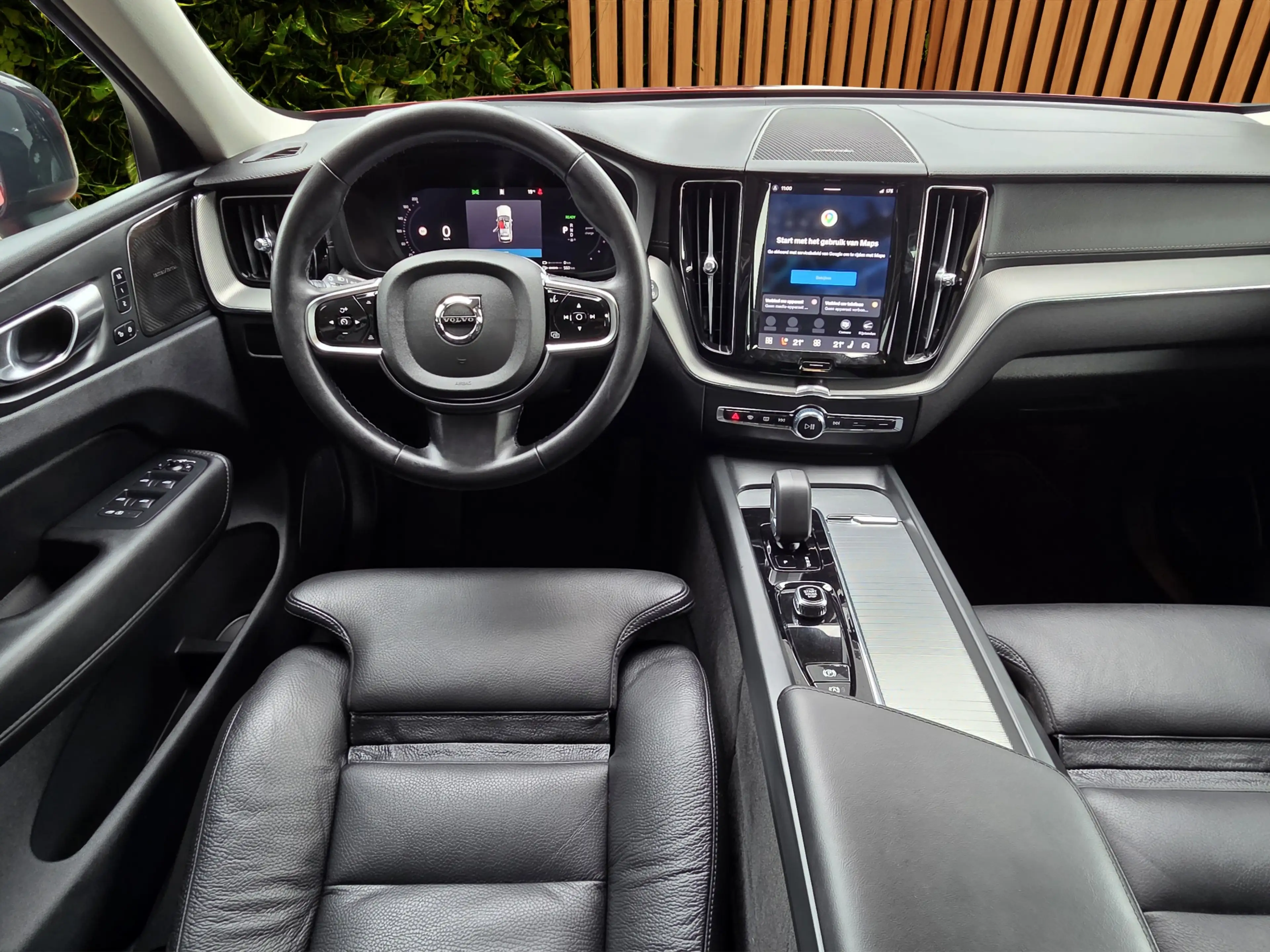 Volvo XC60 2.0 T6 Plug-in hybrid AWD Ultimate Dark | Trekhaak — photo 11