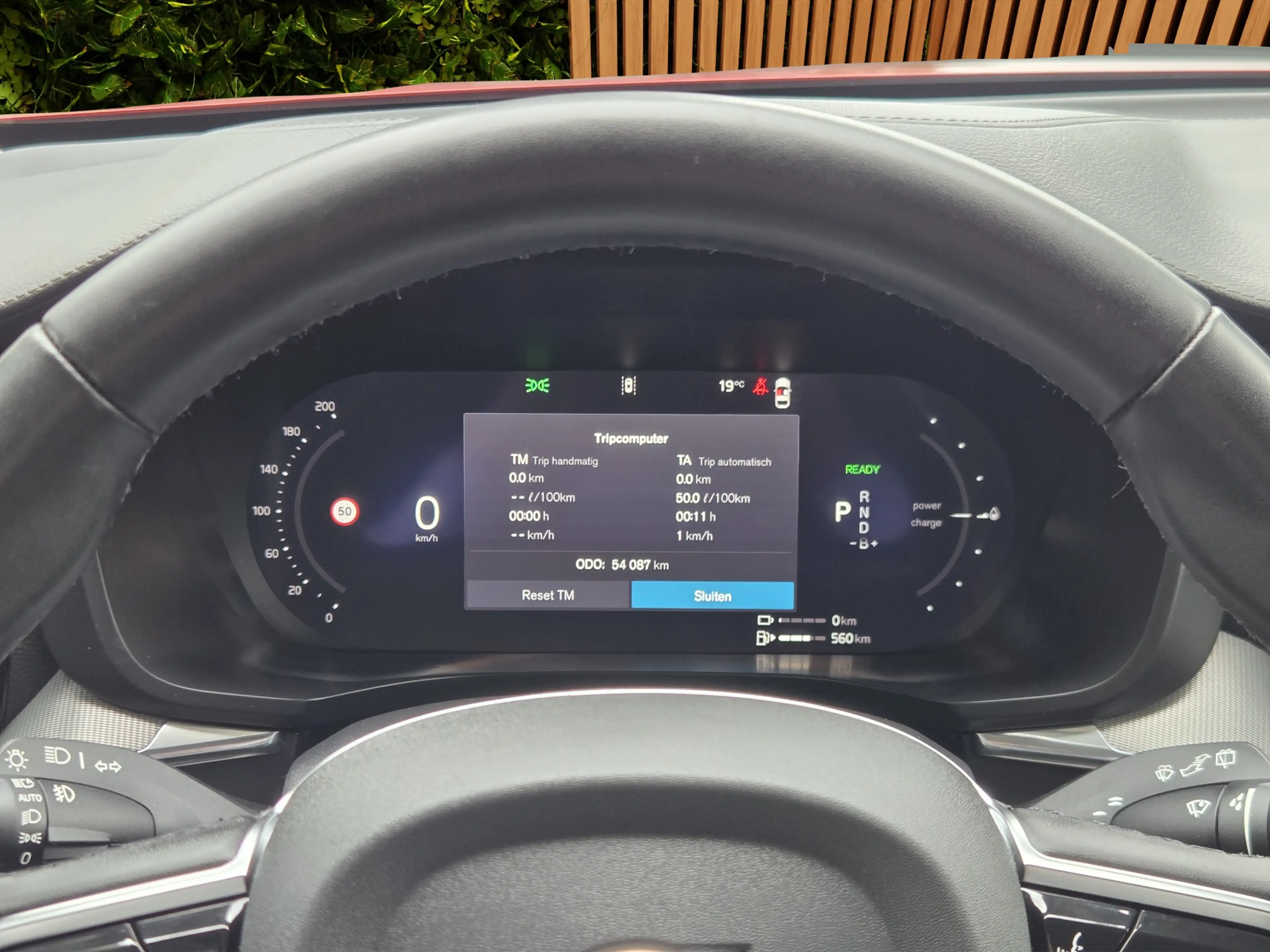Volvo XC60 2.0 T6 Plug-in hybrid AWD Ultimate Dark | Trekhaak — photo 13