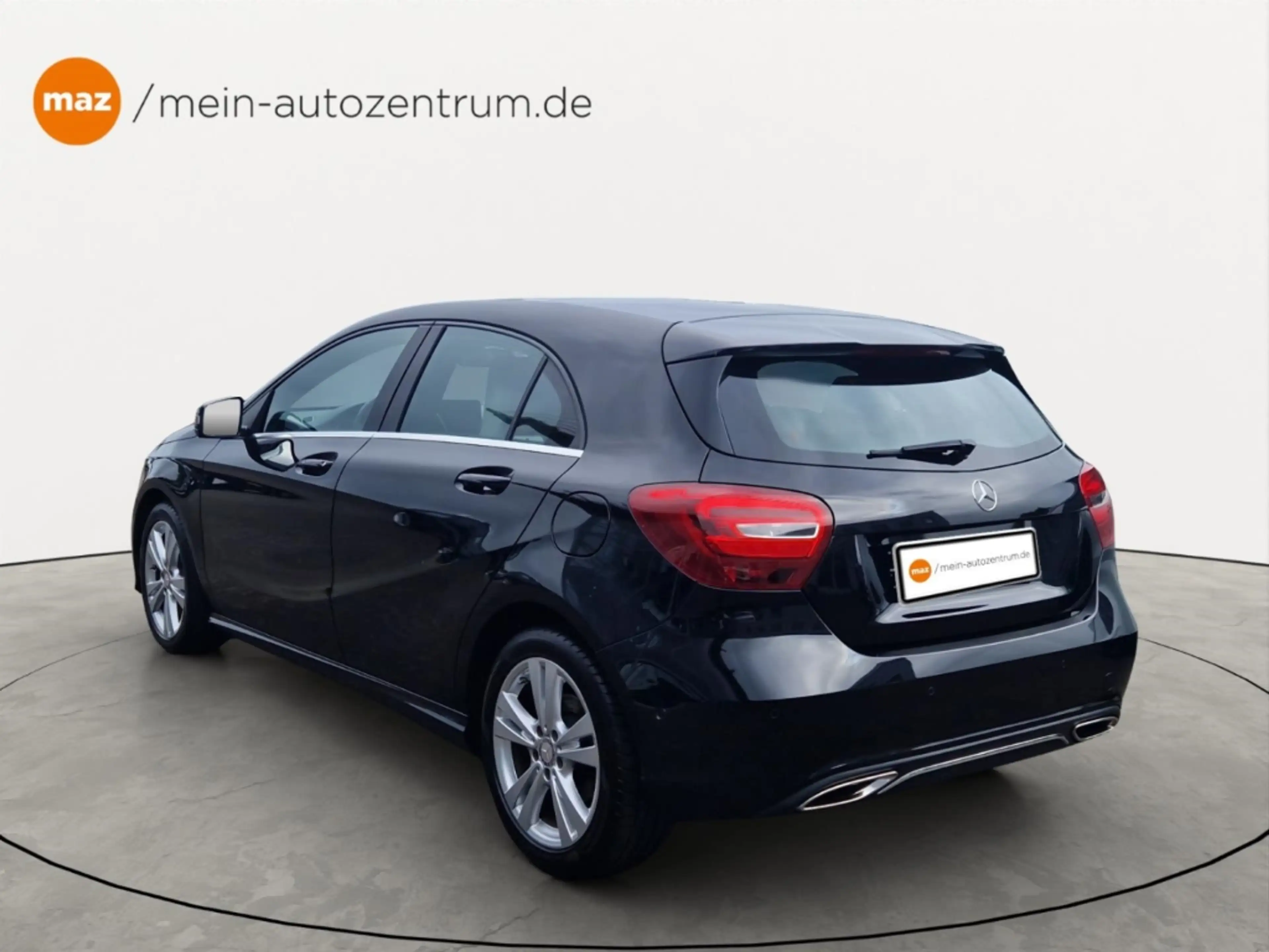 Mercedes-Benz A 180 Urban *PANO*NAVI*BT*SITZHZG.* — photo 4