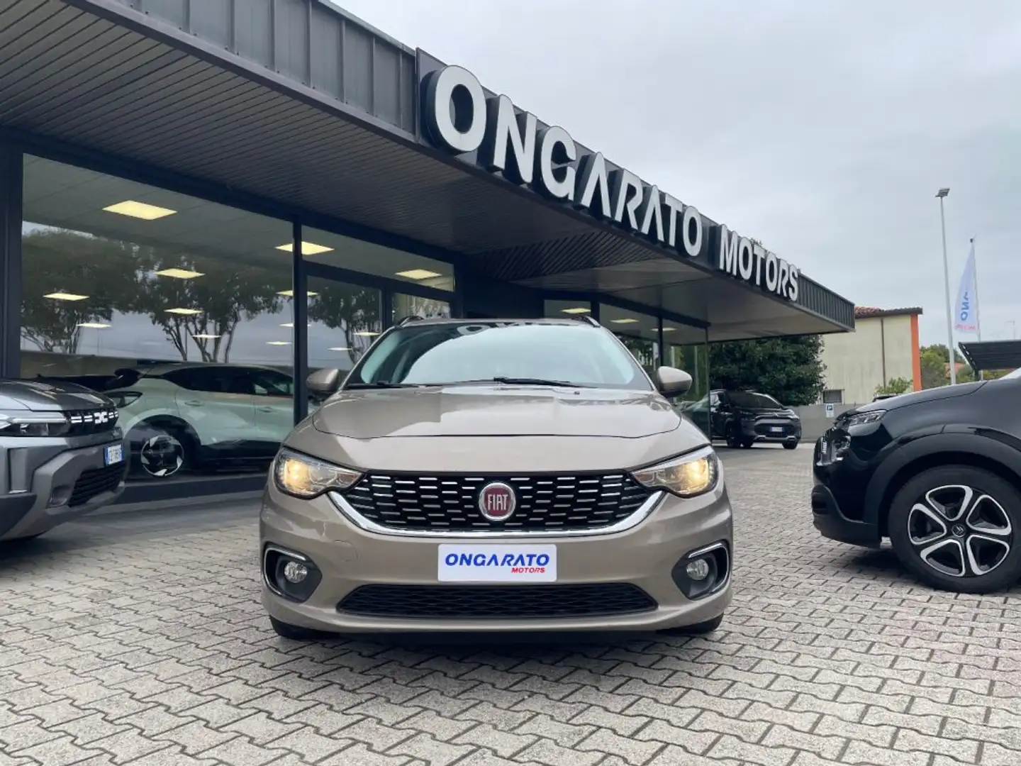 Fiat Tipo 1.6 Mjt S&S SW Lounge Brons - 2