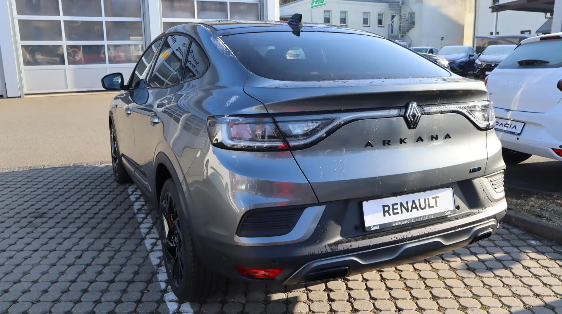 Renault Arkana ESPRIT ALPINE Full Hybrid 145 Grigio - 2