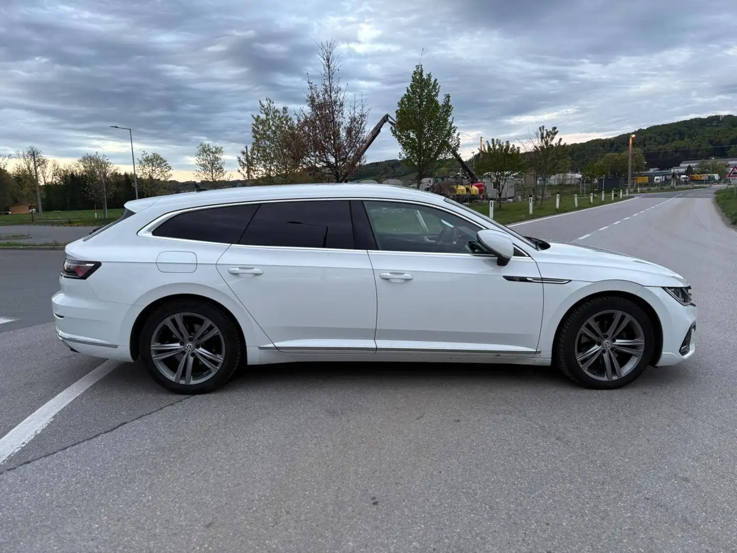 Volkswagen Arteon Arteon SB R-Line 2,0 TDI 4Motion DSGR-Line Weiß - 1