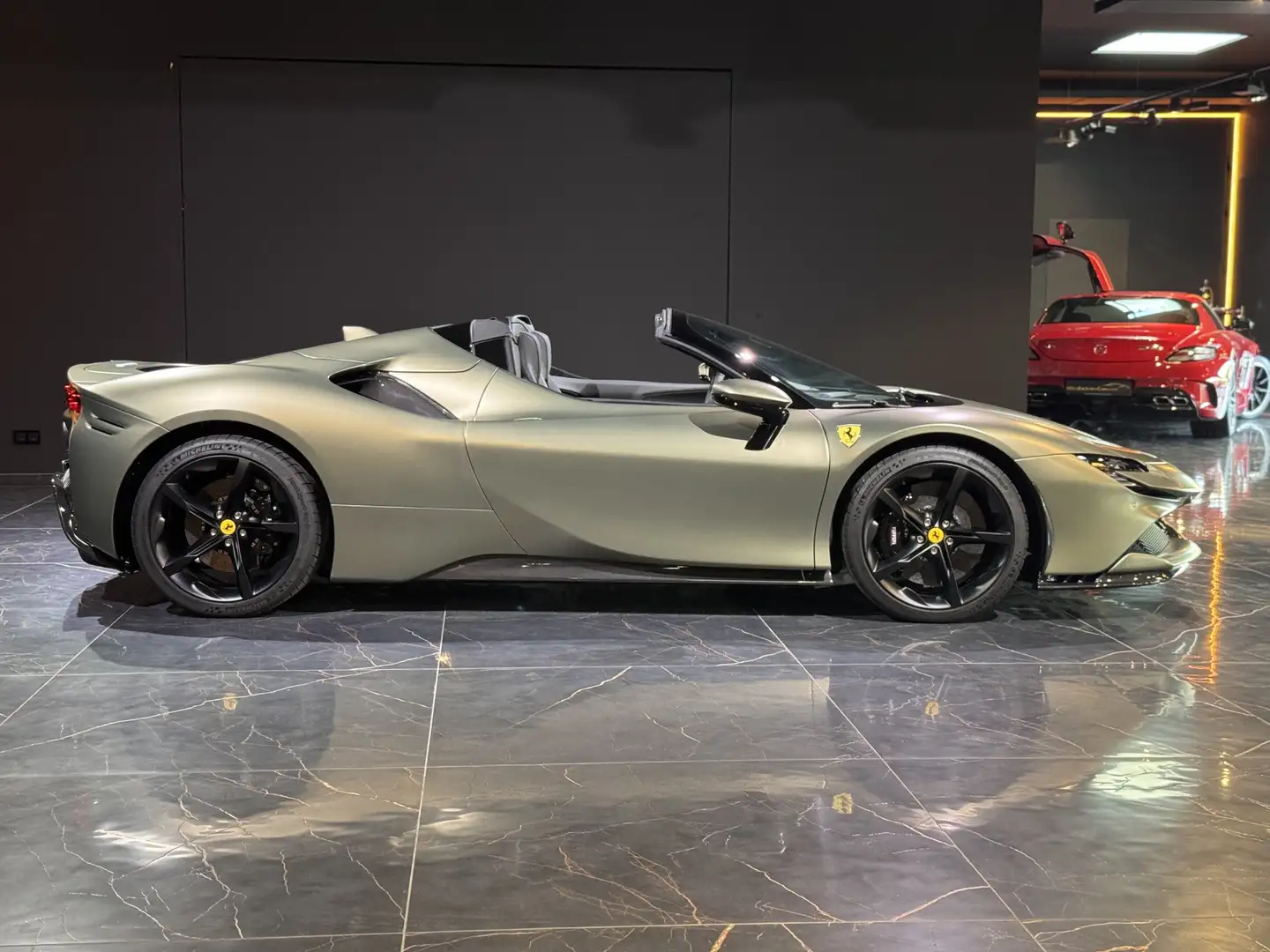 Ferrari Spider BRD*u-frei*1. Hand*viel Carbon*Lift Grün - 2