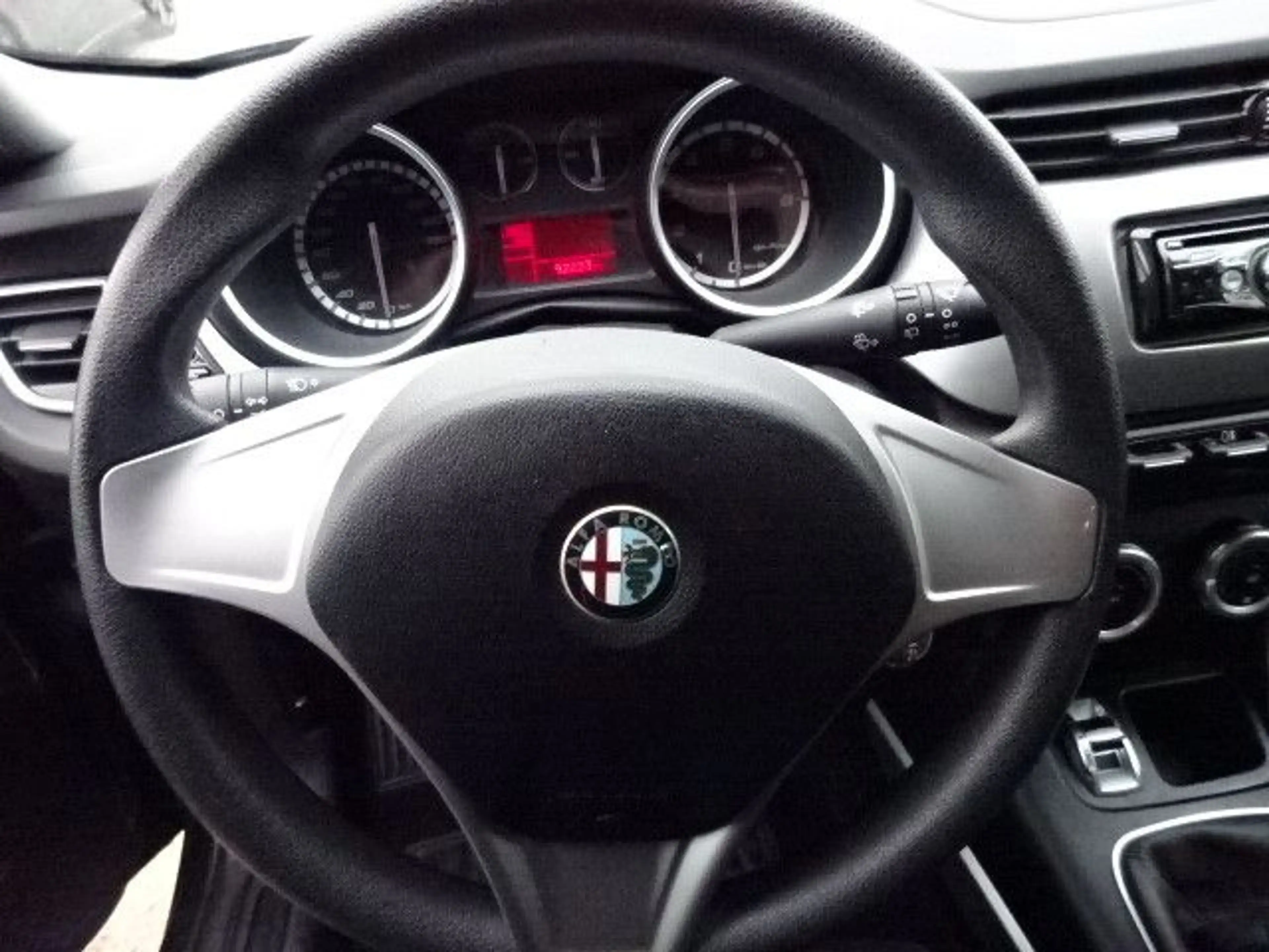 Alfa Romeo Giulietta 1.4 Turbo--1.Hand--Zahnriemen neu — photo 12