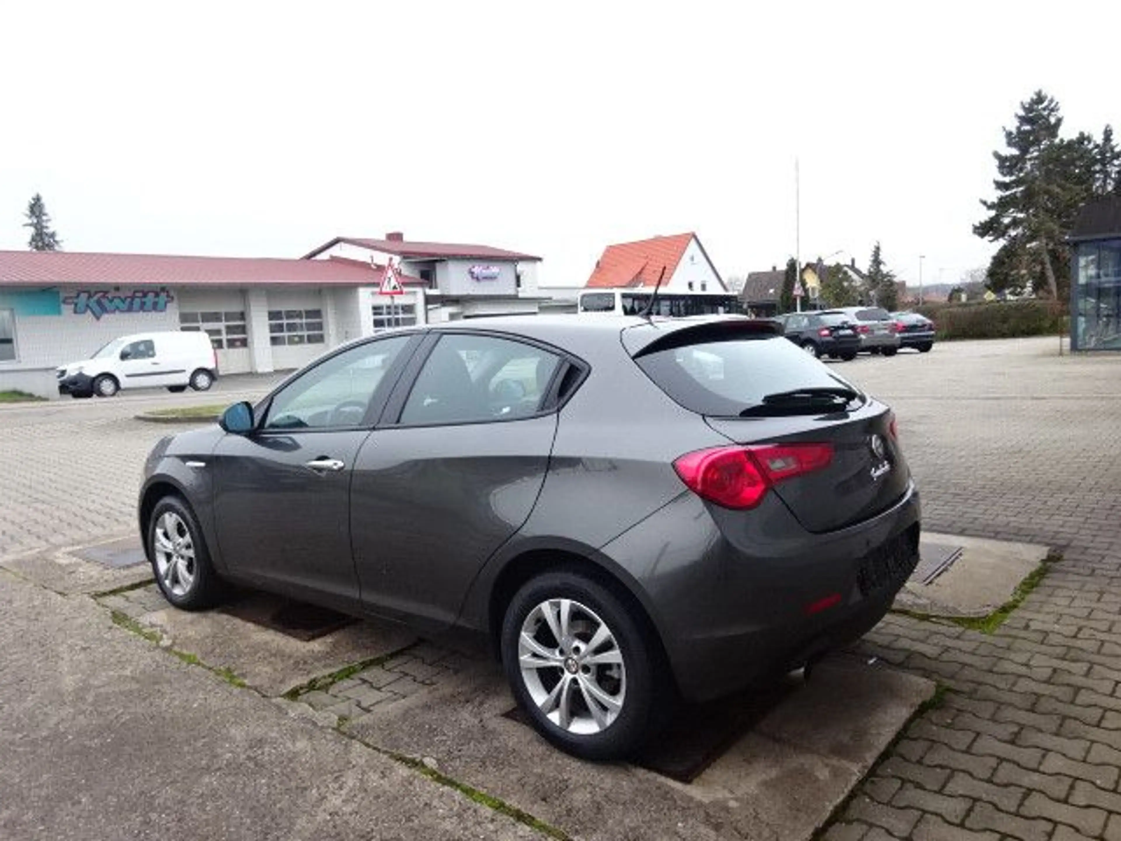 Alfa Romeo Giulietta 1.4 Turbo--1.Hand--Zahnriemen neu — photo 6