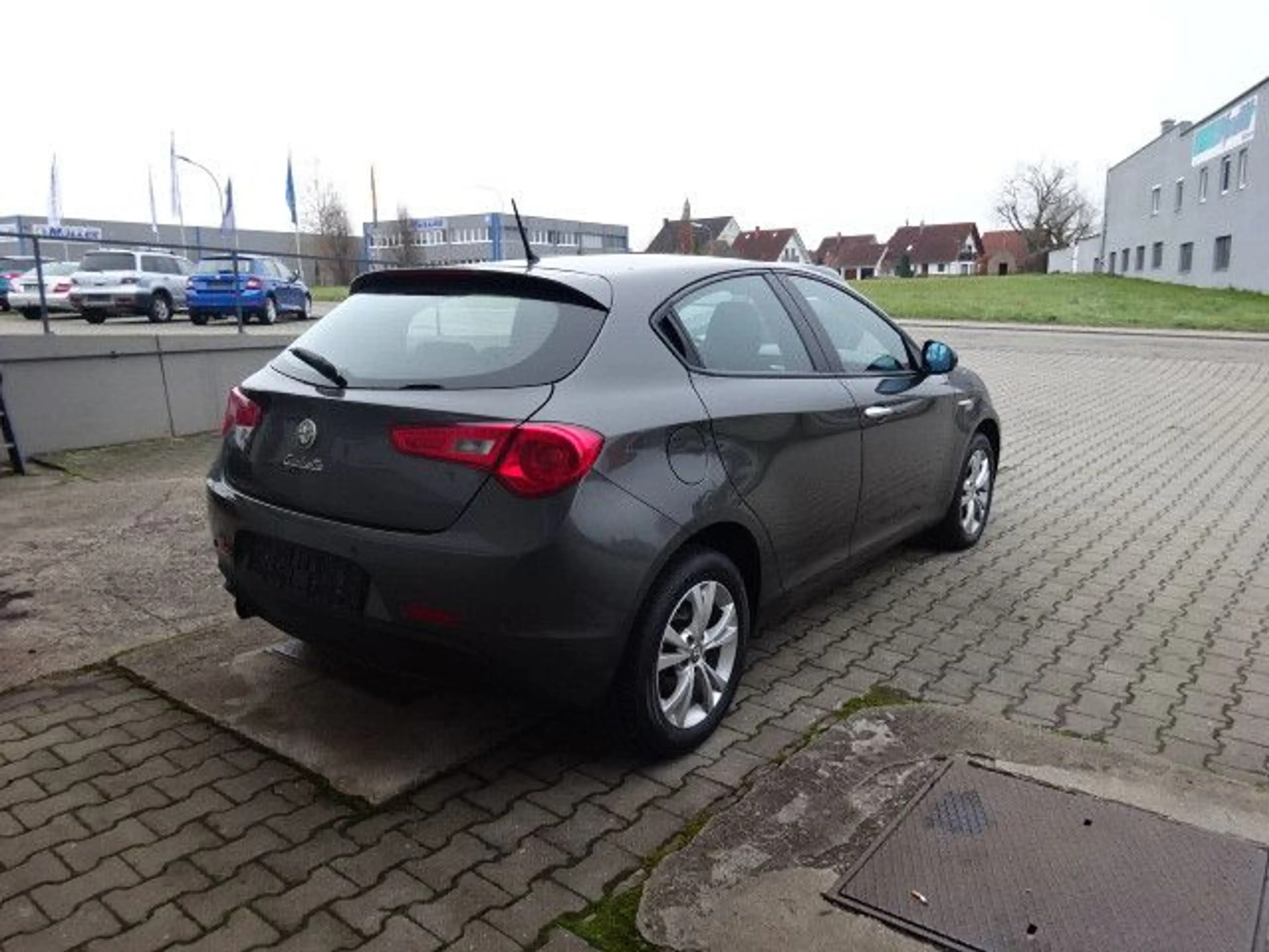 Alfa Romeo Giulietta 1.4 Turbo--1.Hand--Zahnriemen neu — photo 7