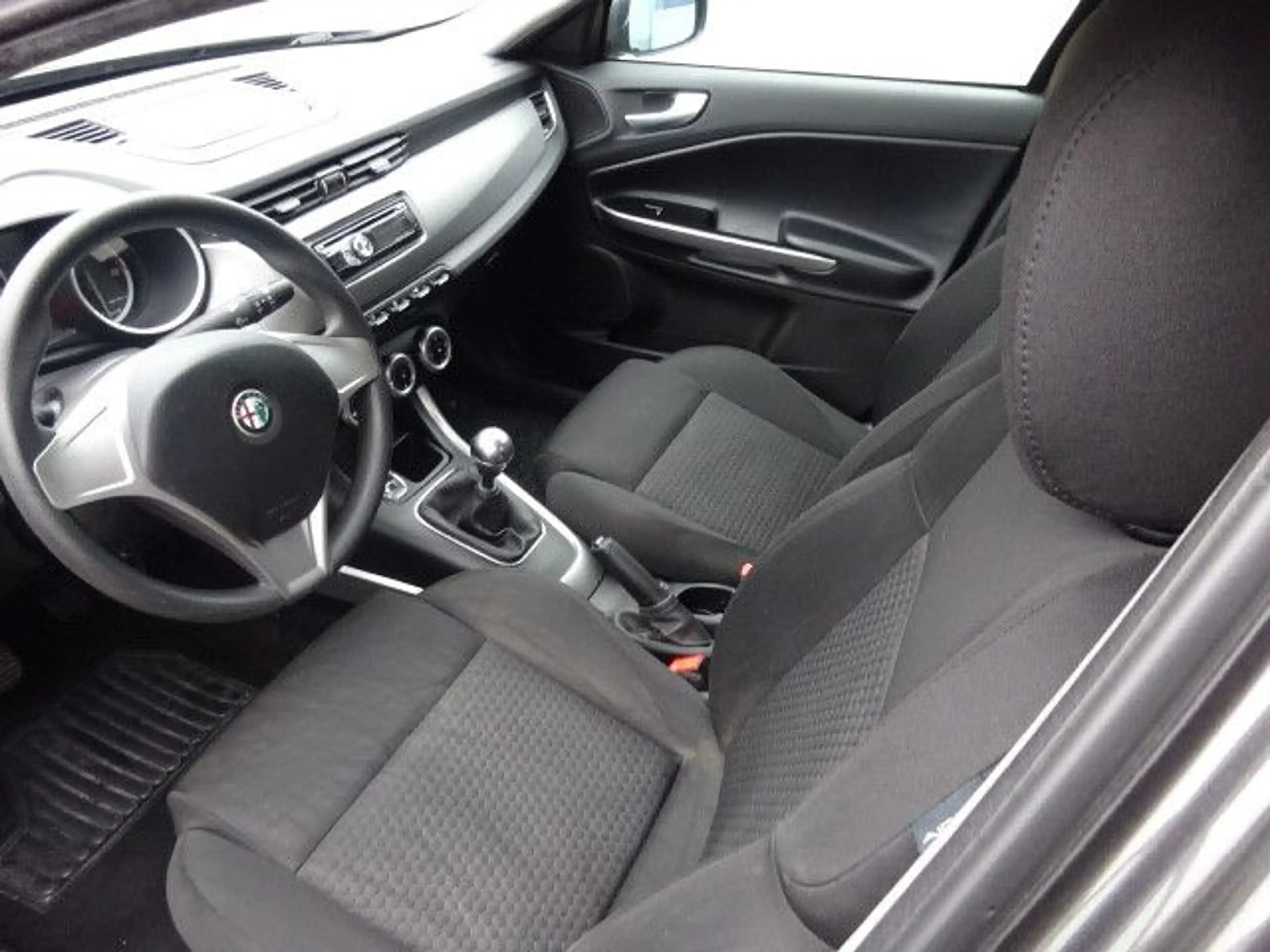 Alfa Romeo Giulietta 1.4 Turbo--1.Hand--Zahnriemen neu — photo 10