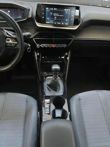 Peugeot 208 view 13