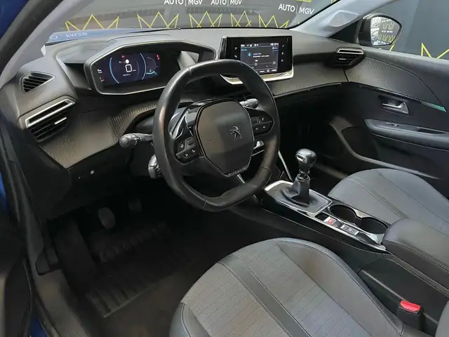 Peugeot 208 view 7