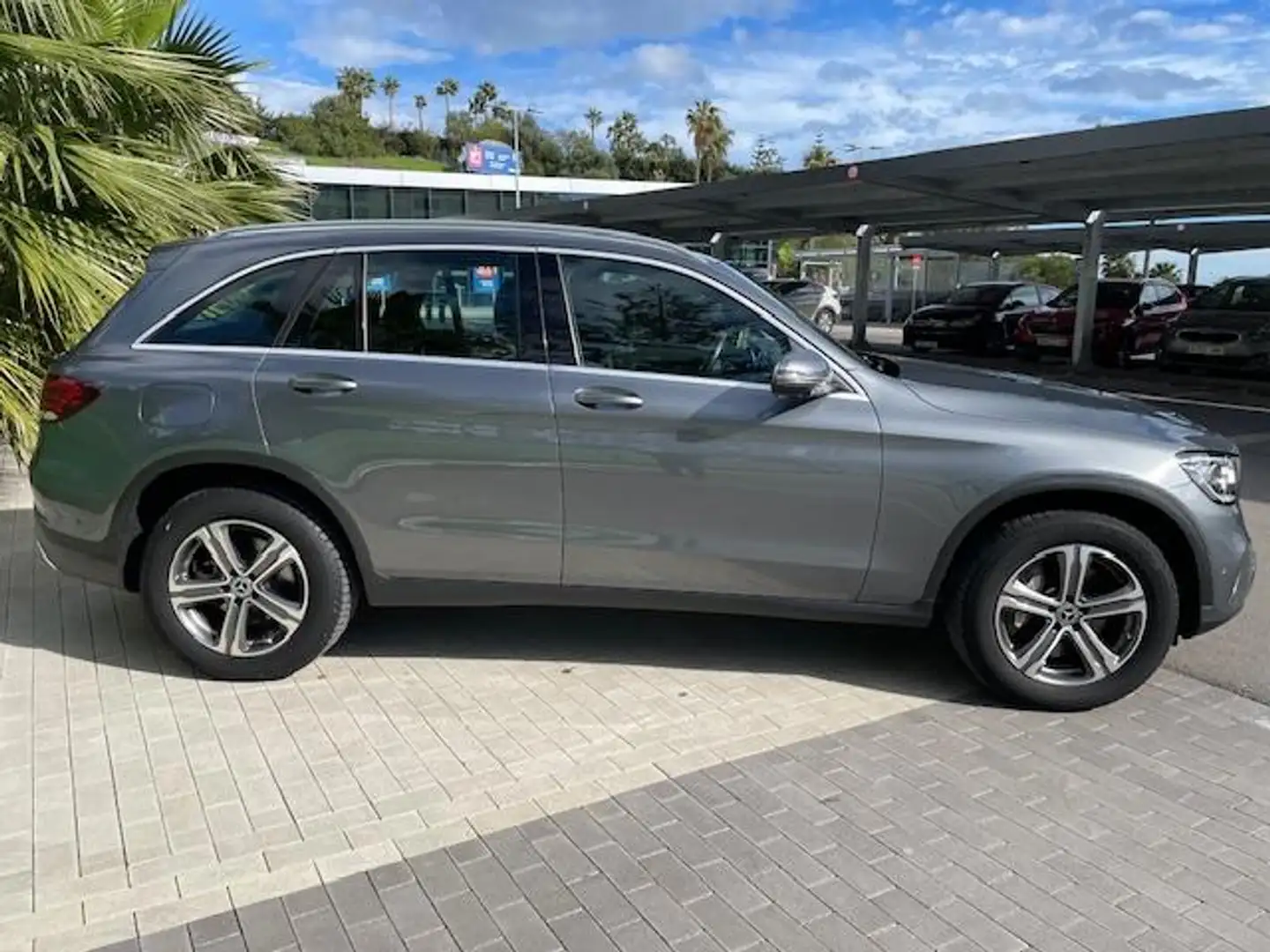 Mercedes-Benz GLC 300 GLC 300e 4Matic 9G-Tronic Gris - 2