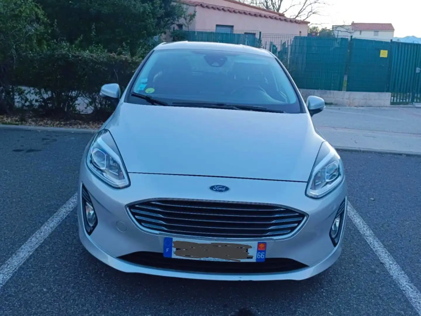 Ford Fiesta Fiesta 1.5 TDCi 85 ch S Gris - 1