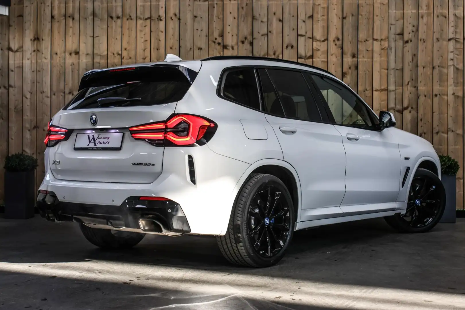 BMW X3 XDrive30e M-Sport *Pano*360 Camera*Elek. Stoelen*H Wit - 2