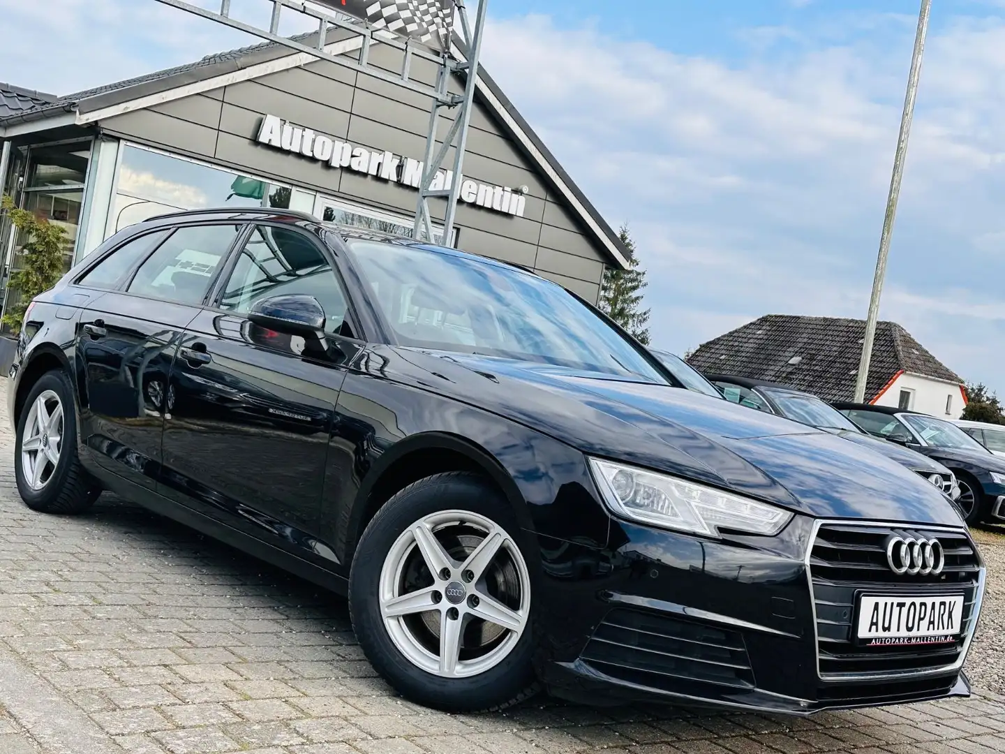 Audi A4 Avant 2,0 TDI*MFL*NAVI*BI-XENON*PDC*TEMPOMAT* Schwarz - 1