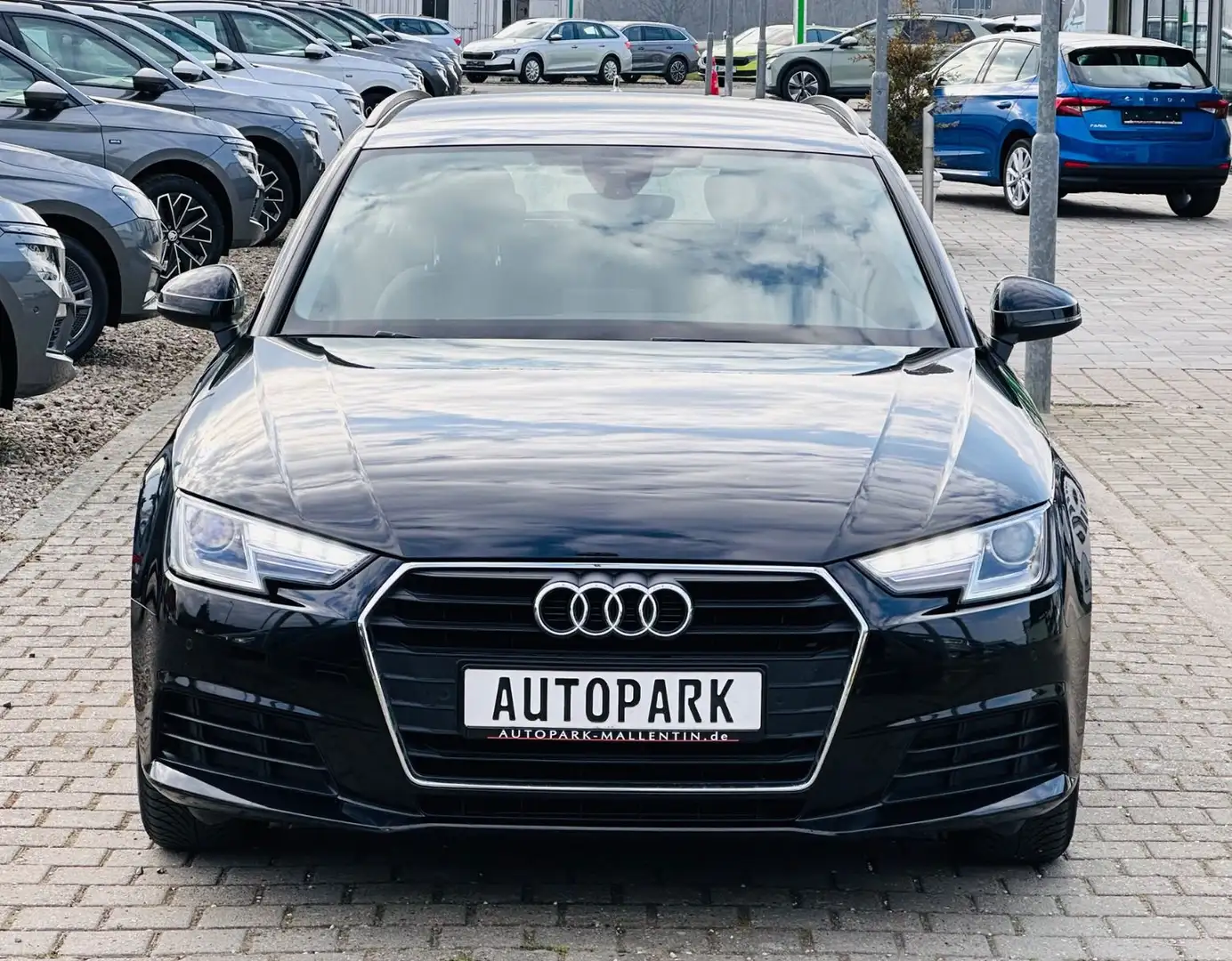 Audi A4 Avant 2,0 TDI*MFL*NAVI*BI-XENON*PDC*TEMPOMAT* Schwarz - 2