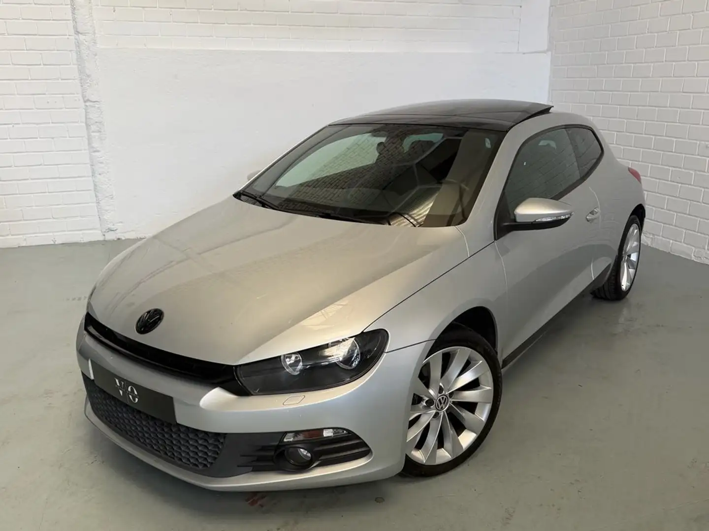 Volkswagen Scirocco 1.4 TSI 160cv Gris - 1