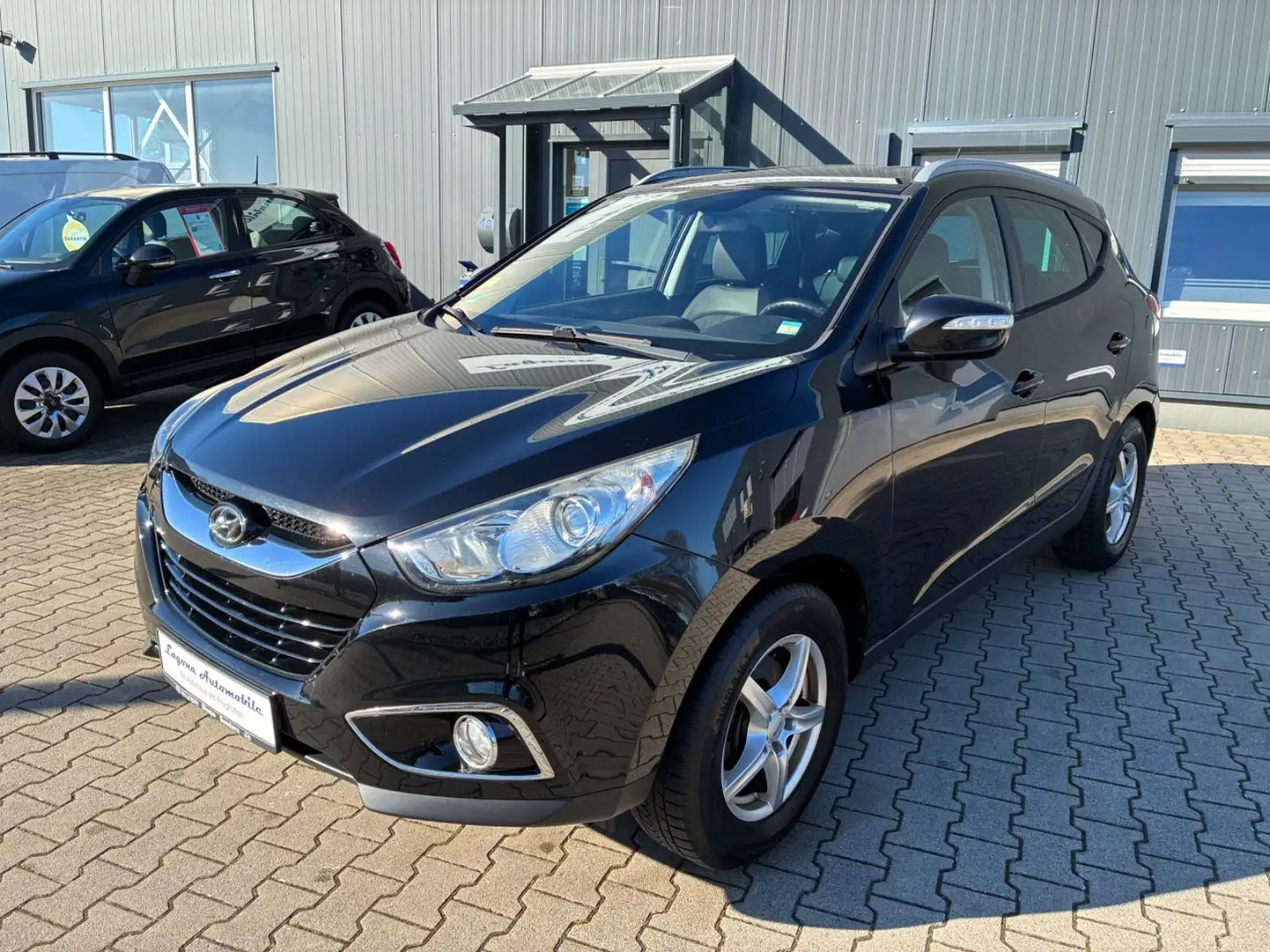 Hyundai iX35 1.7 CRDi Style 2WD *TOP GEPFLEGT/4xSITZHZ* Schwarz - 2