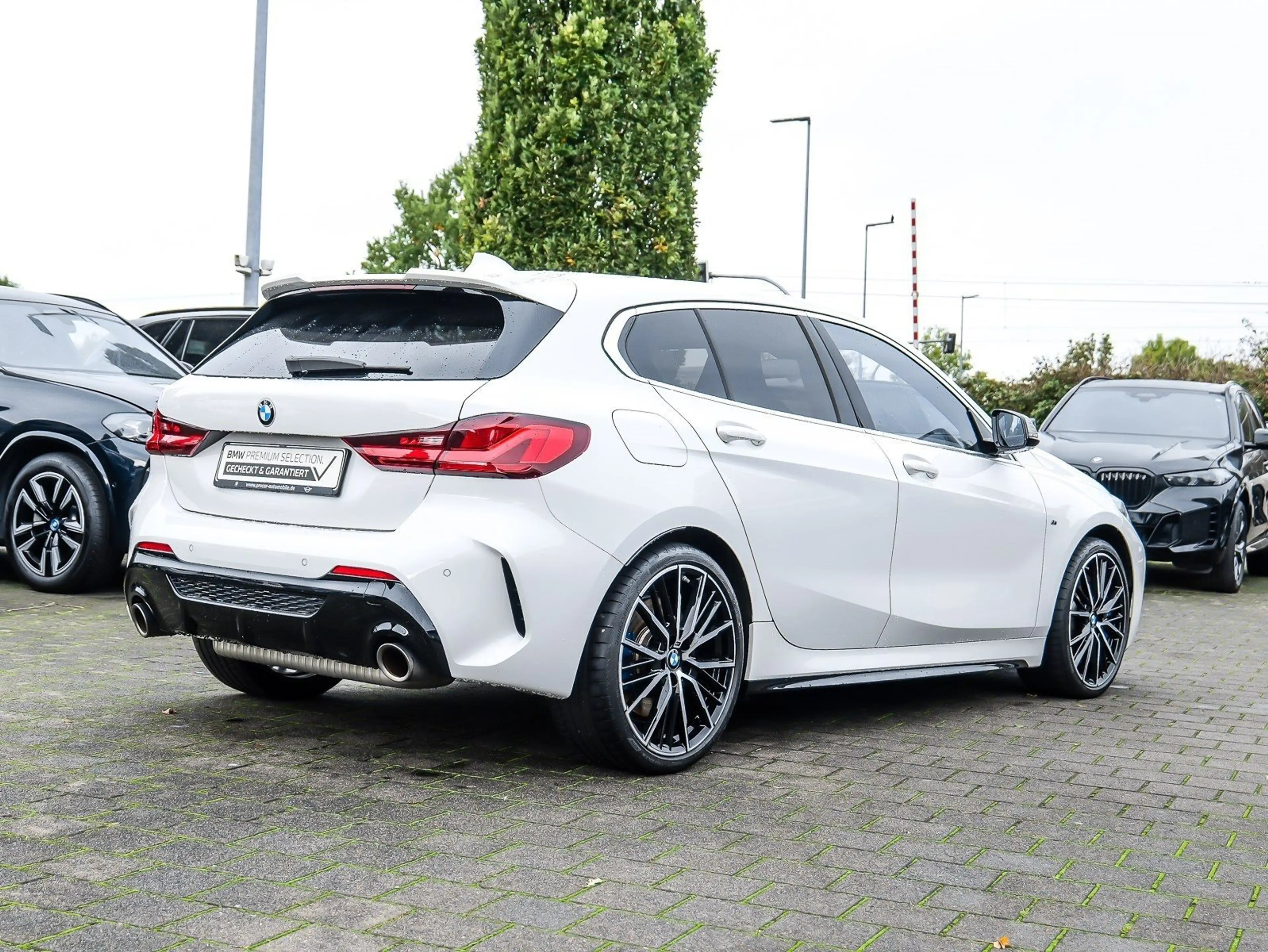 BMW 135 M135i xDrive A M Sport NAVI LED Sound Syst. DAB — photo 2