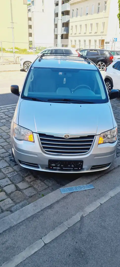 Chrysler Grand Voyager Grand Voyager LX 2,8 CRD Aut. LX Silber - 2