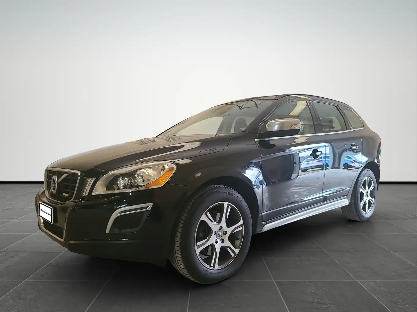 Volvo XC60 2.4 D4 R-Design Schwarz - 1