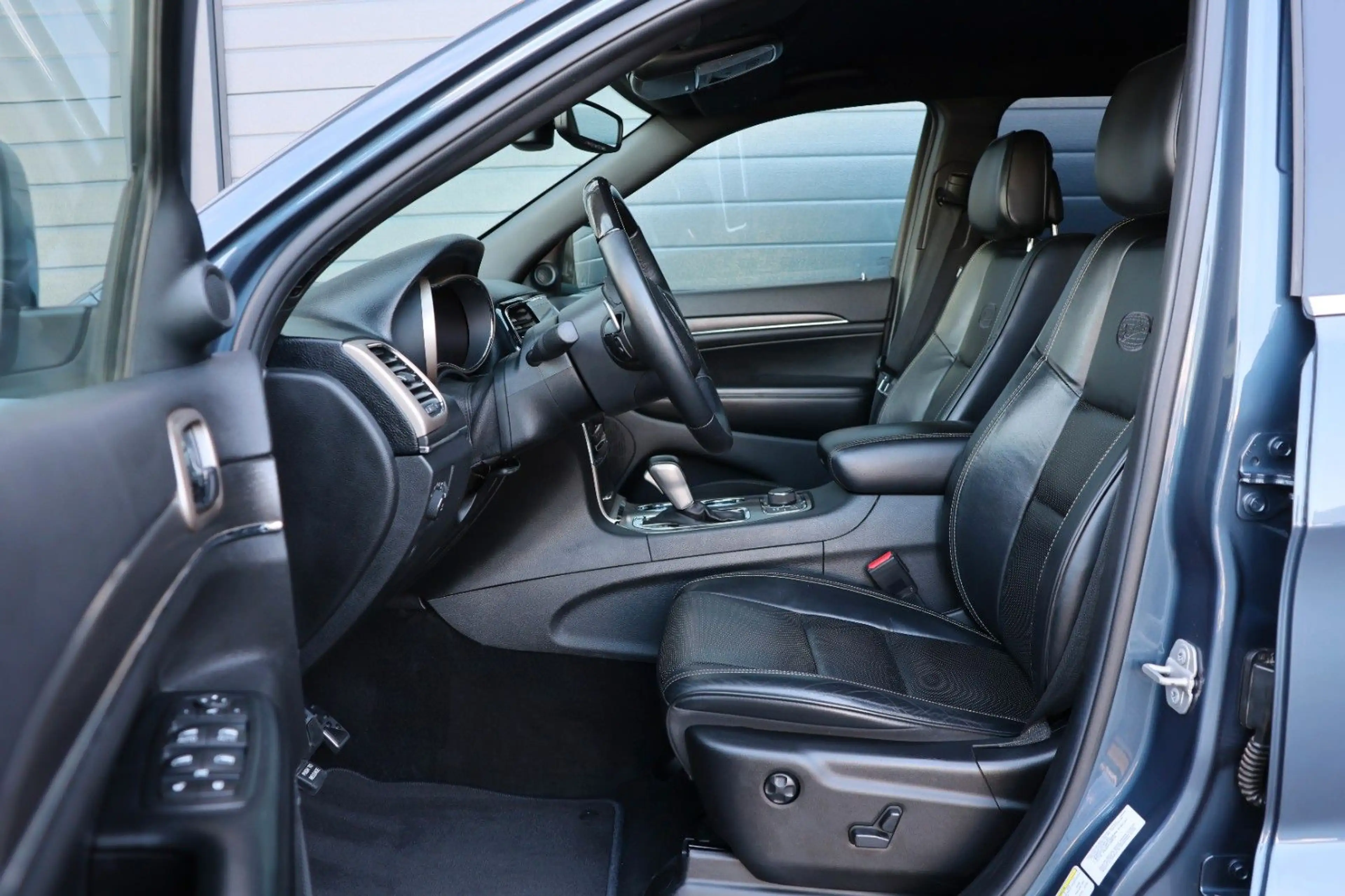Jeep Grand Cherokee 3.6/4x4/H&K/SHZ/LHZ/TTW/KAMERA/20 — photo 8