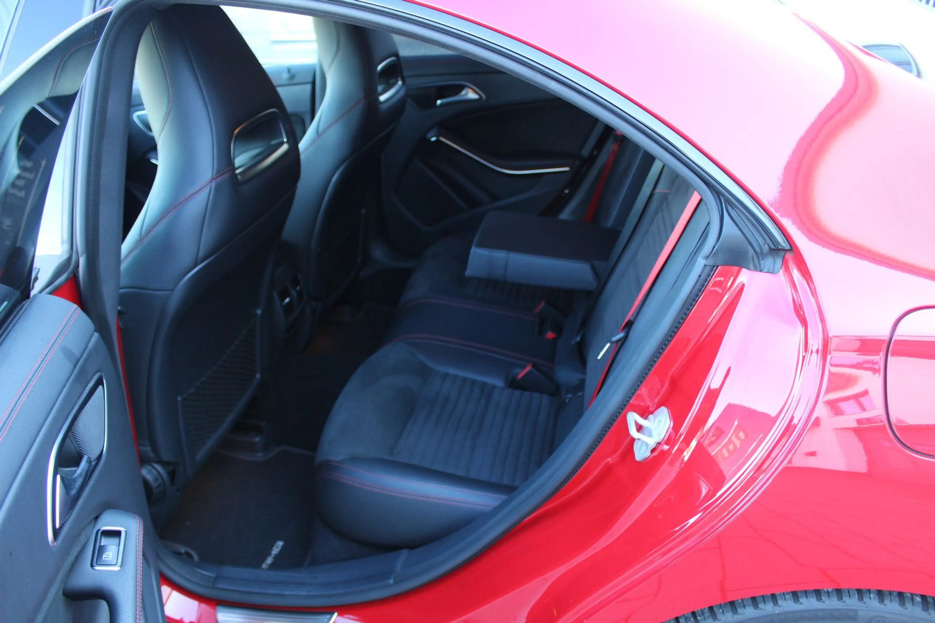Mercedes-Benz CLA 45 AMG 4Matic (RÜCKFAHRKAMERA) — photo 14