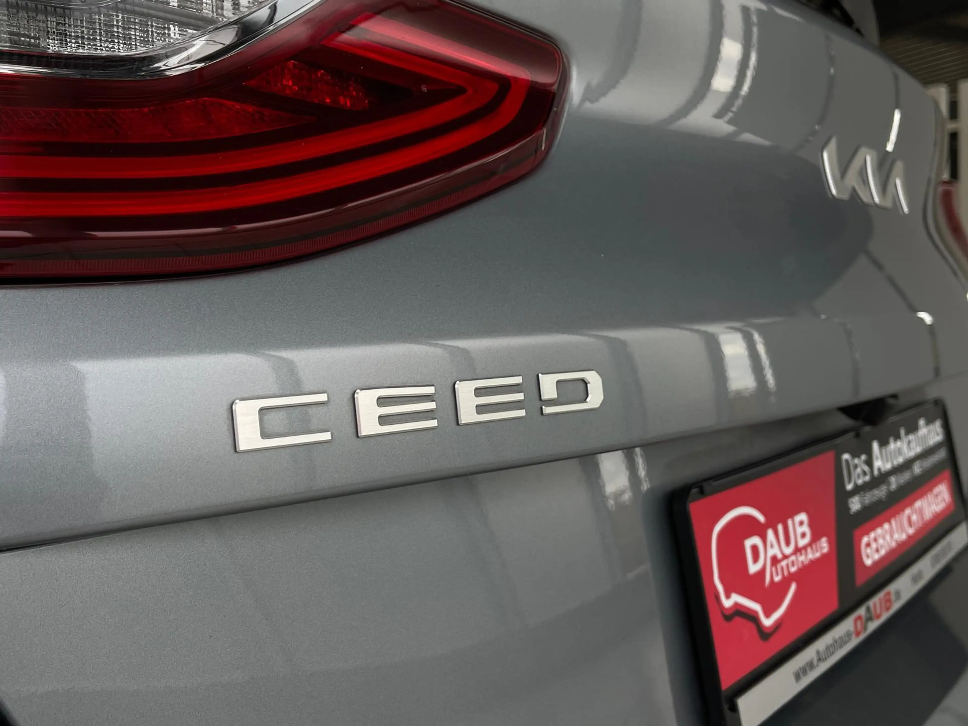 Kia Ceed / cee'd DCT+Kamera+Navi+SHZ+LHZ+2Z.Klimaauto+++ — photo 14