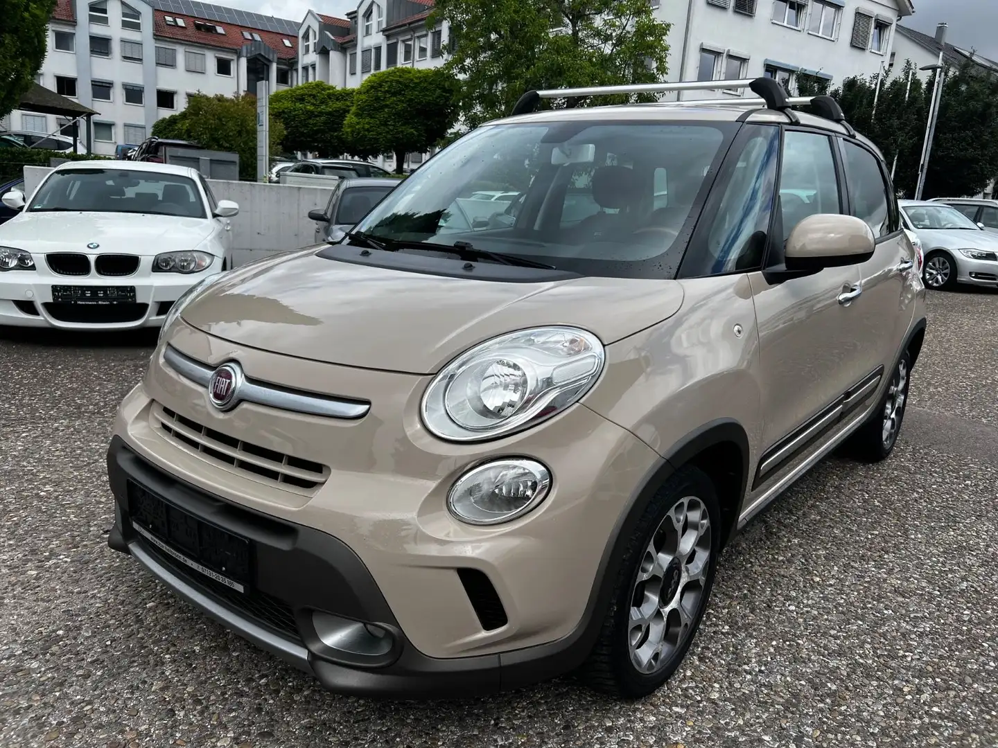 Fiat 500L Trekking-1.Hand-AHK-Einparkhilfe-Teilleder Beige - 2
