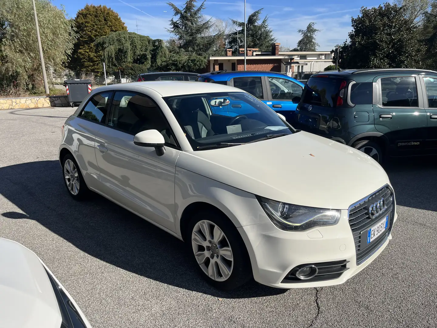 Audi A1 A1 1.2 tfsi Ambition Blanc - 2