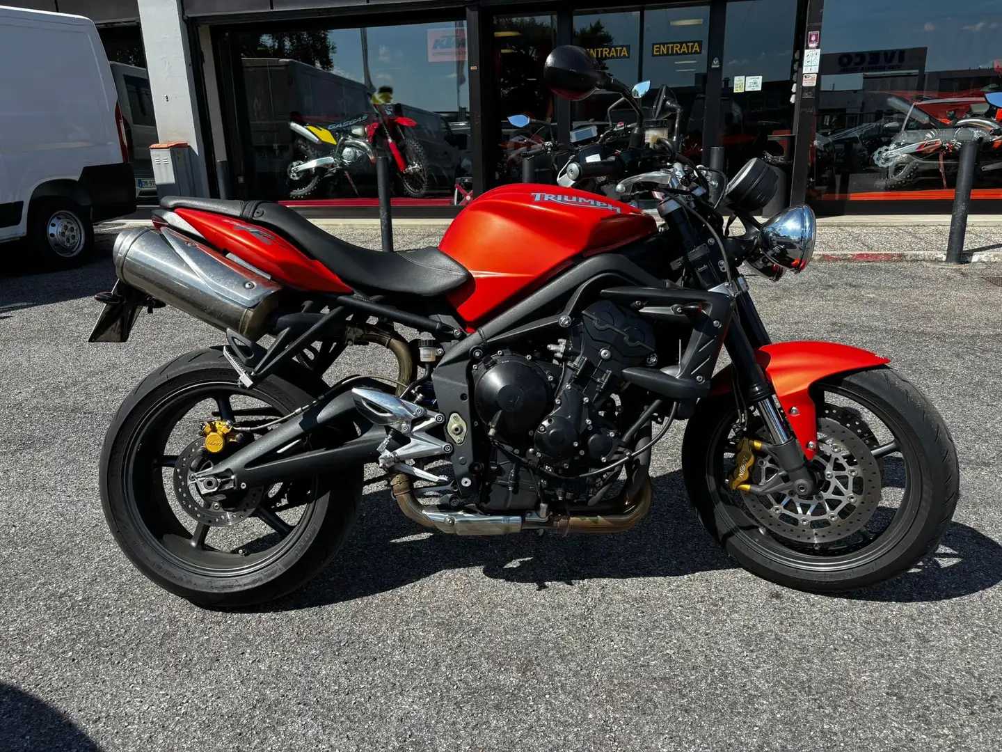 Triumph Speed Triple R 675 - 1