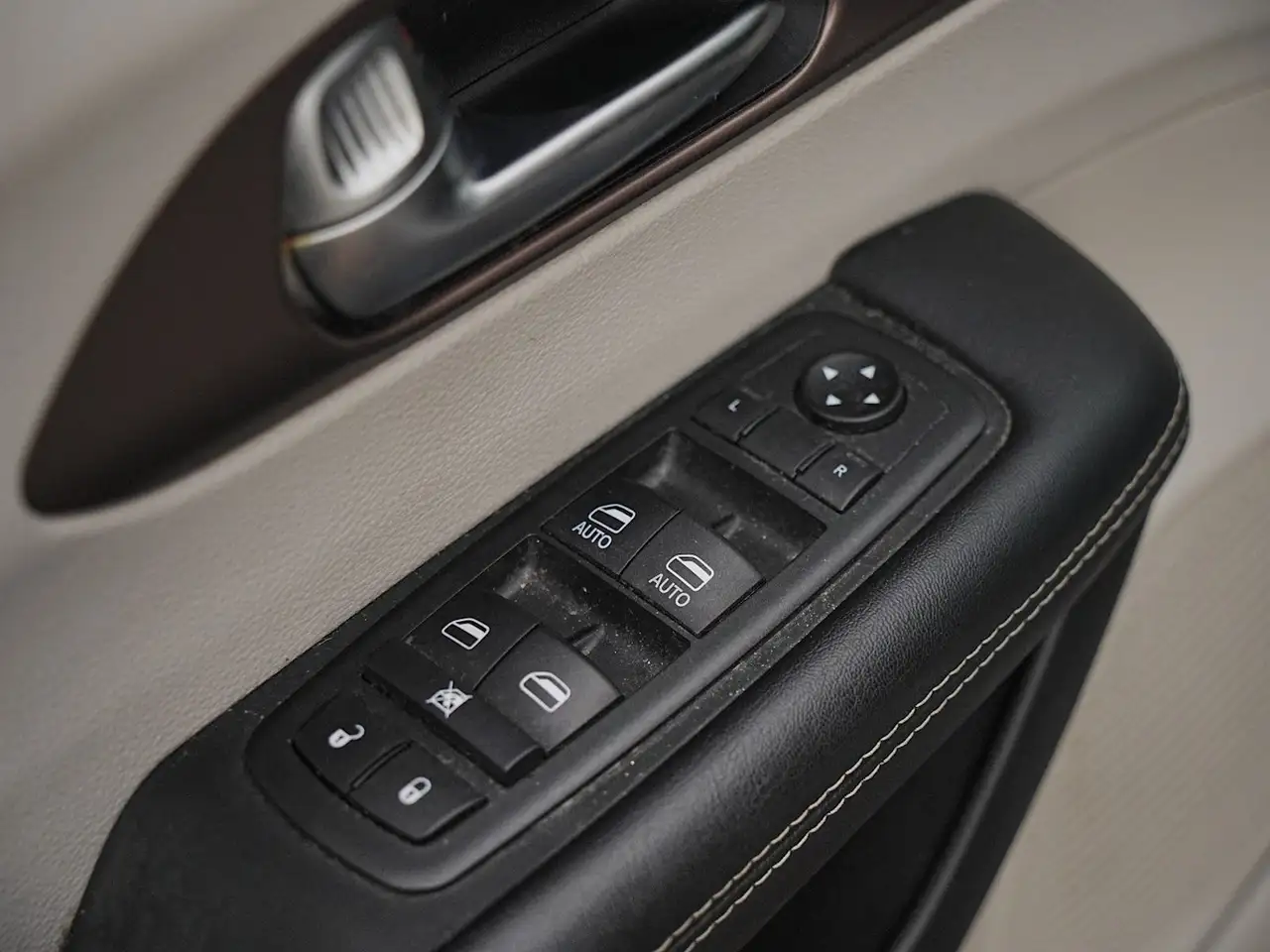 Chrysler Pacifica 2020 — фото 12