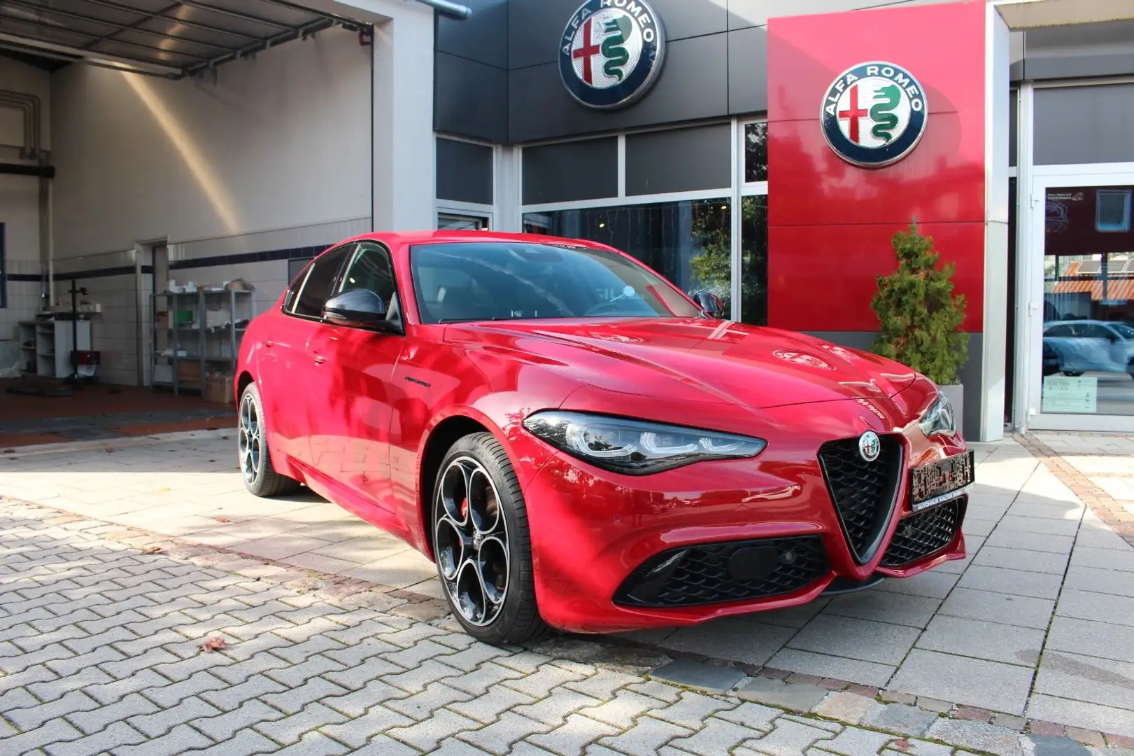 Alfa Romeo Giulia Competizione Q4 Garantie. 04-2027 Rot - 2
