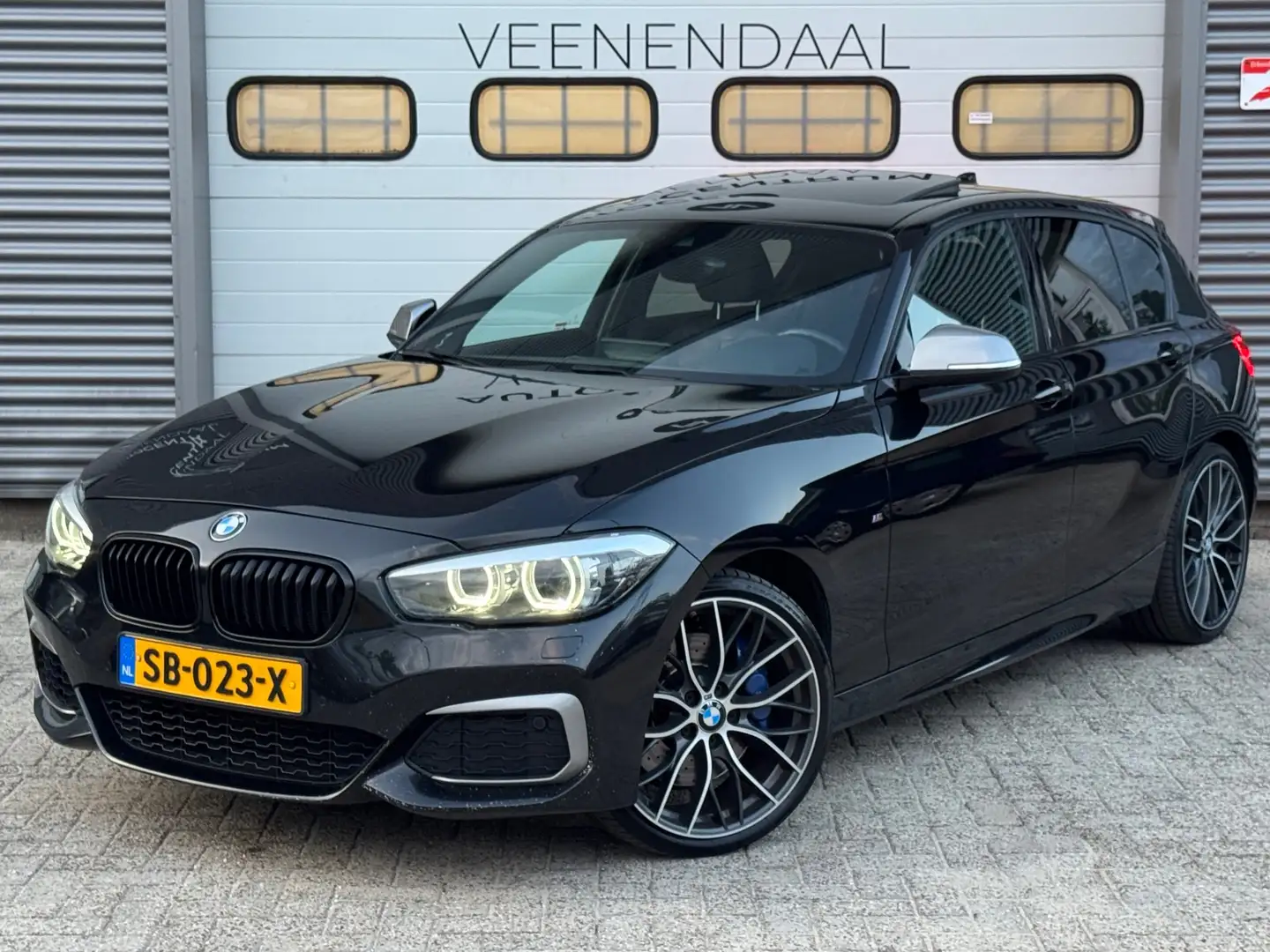 BMW 140 1-serie M140i xDrive B58 340 PK SCHUIFDAK/CARPLAY/ Zwart - 2