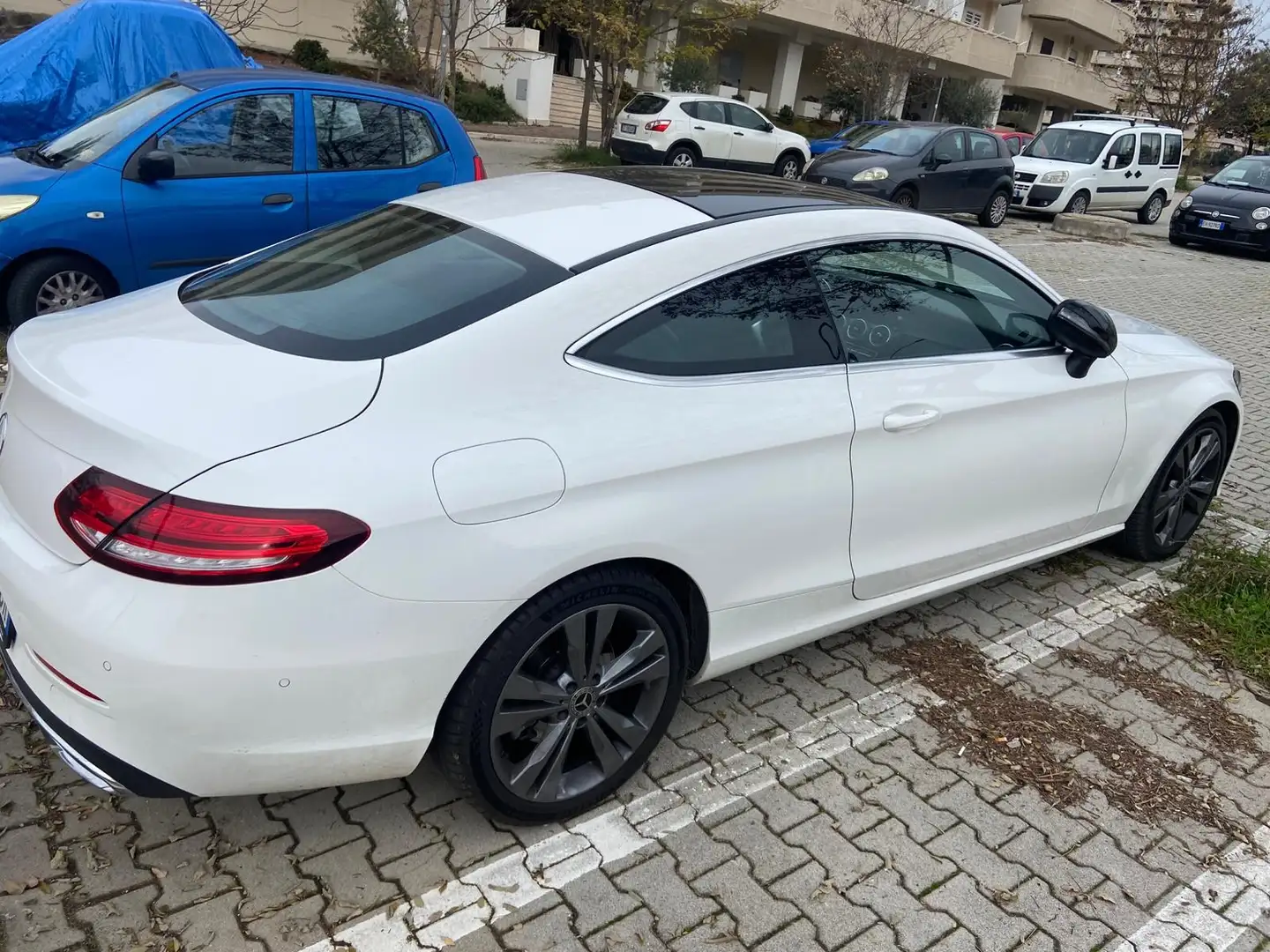 Mercedes-Benz C 200 Coupe d Executive auto - 1