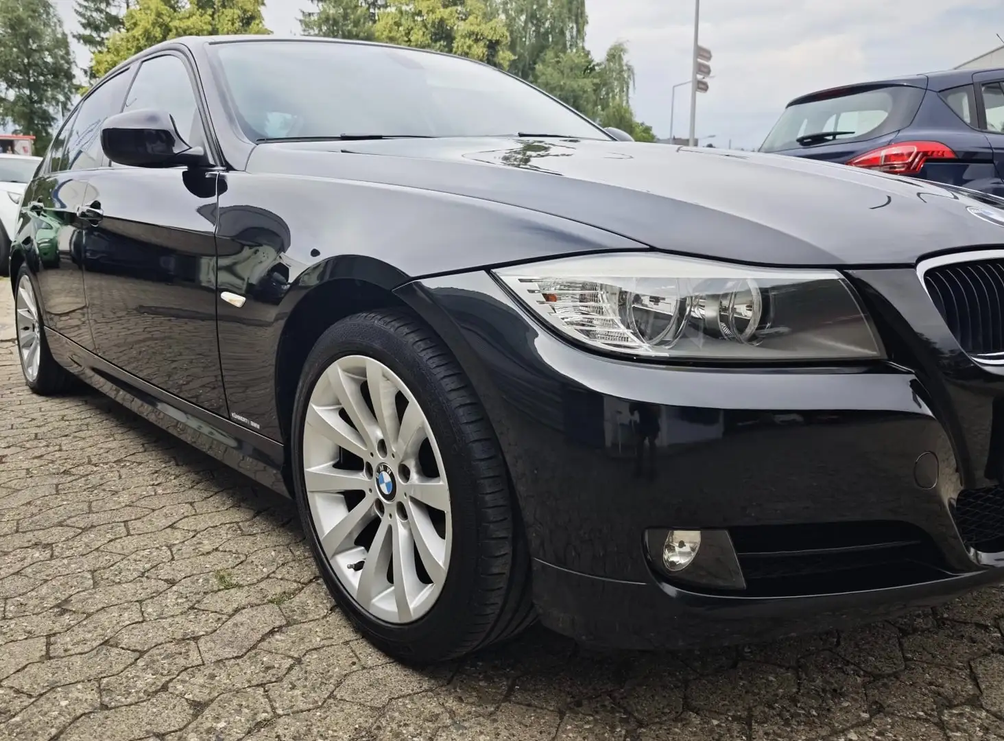 BMW 318 318d Schwarz - 2